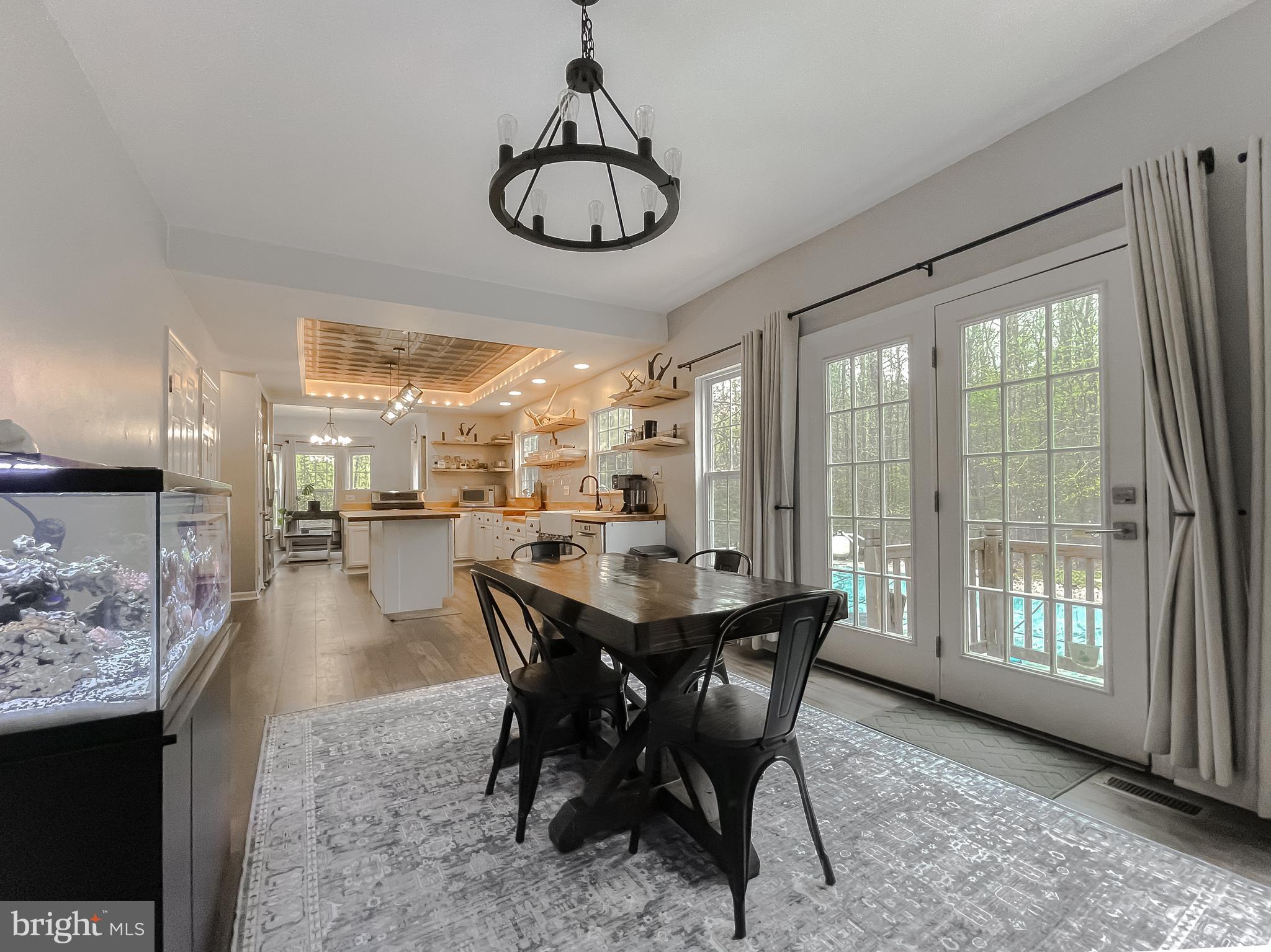 CARRIAGE CROSSING - Residential