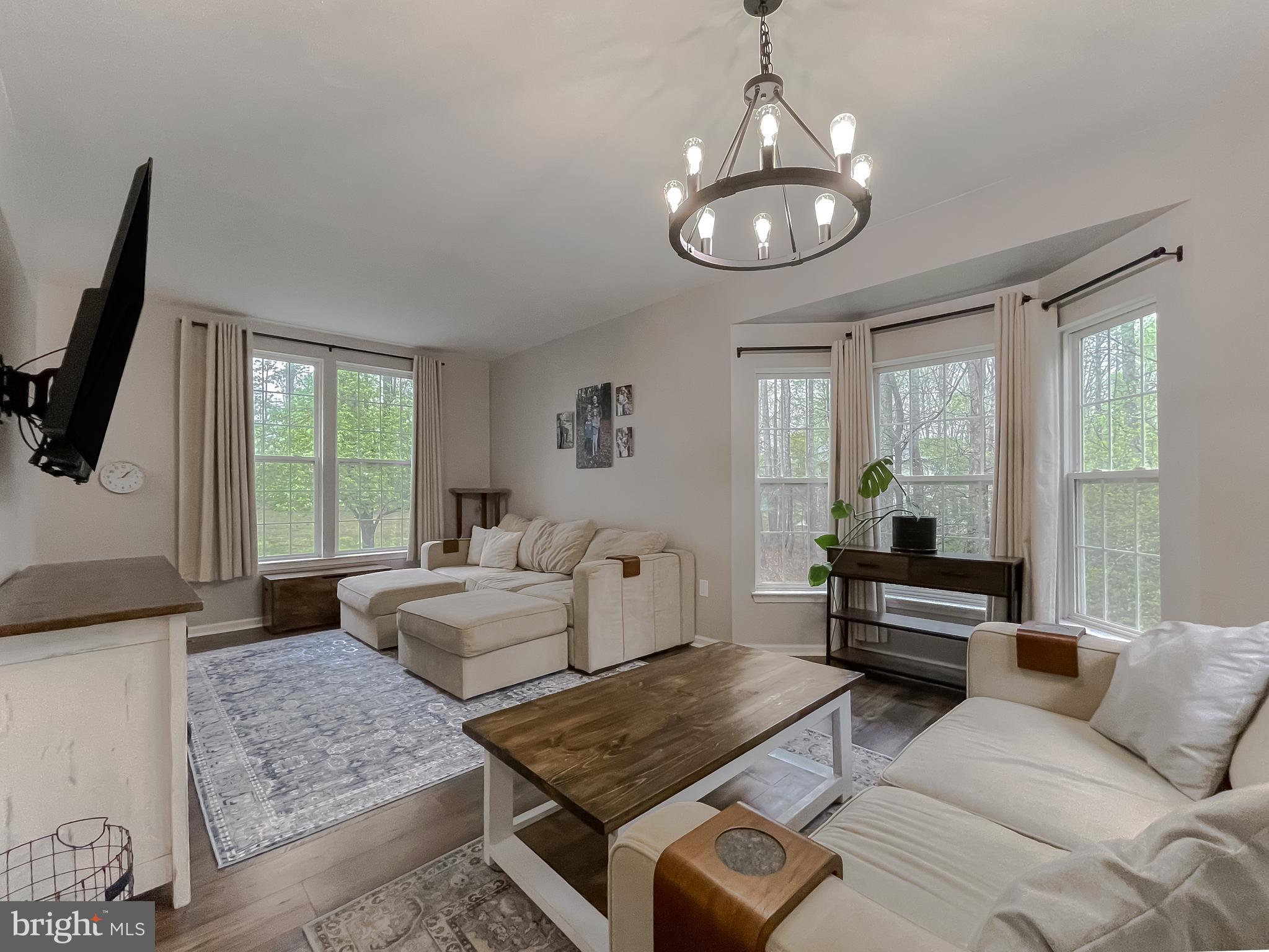 CARRIAGE CROSSING - Residential