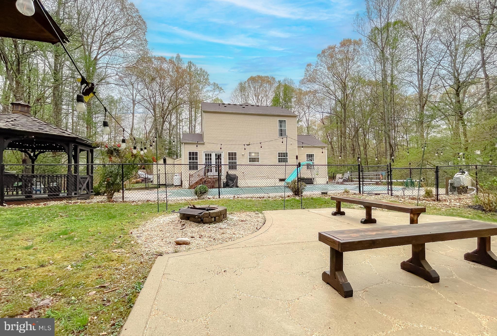 CARRIAGE CROSSING - Residential