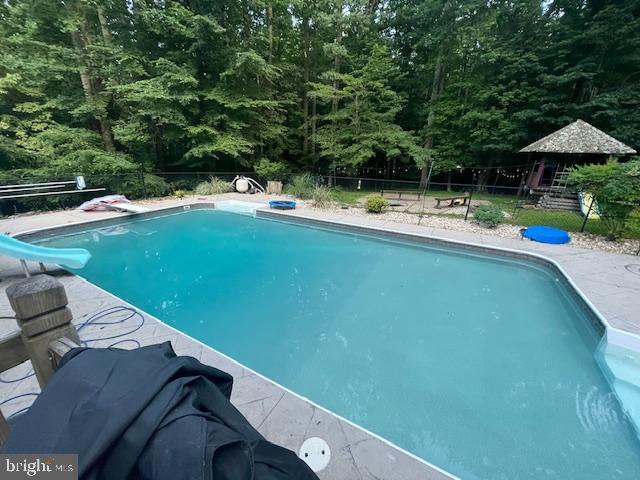 CARRIAGE CROSSING - Residential