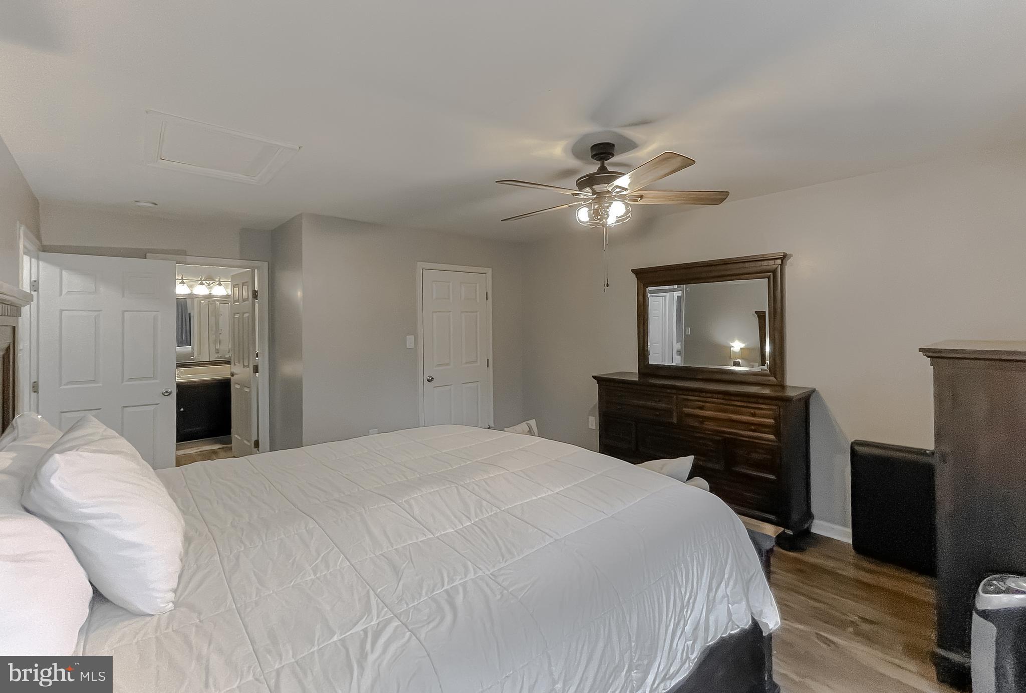 CARRIAGE CROSSING - Residential