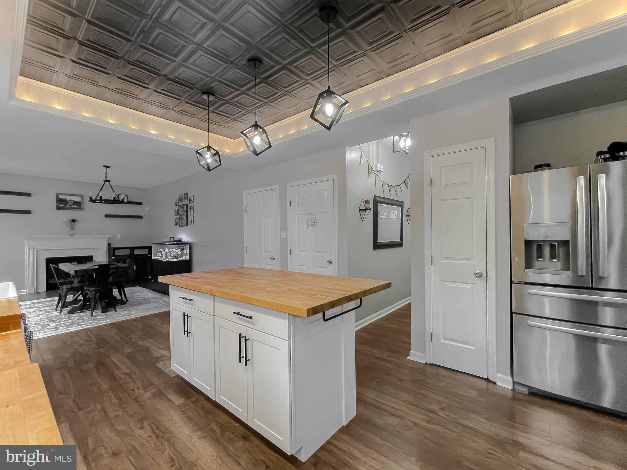 CARRIAGE CROSSING - Residential