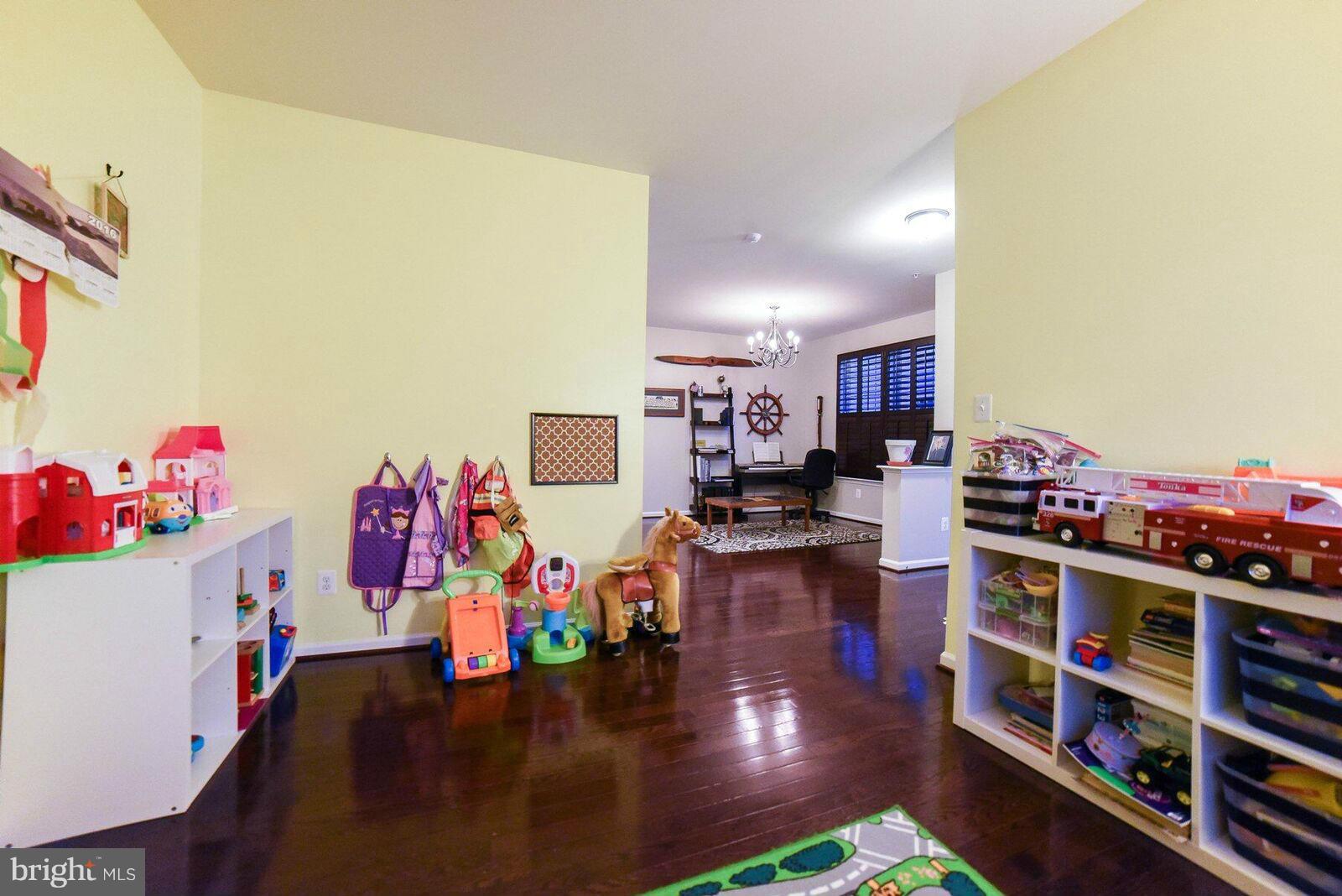 WOODLAND PARK - Residential Lease