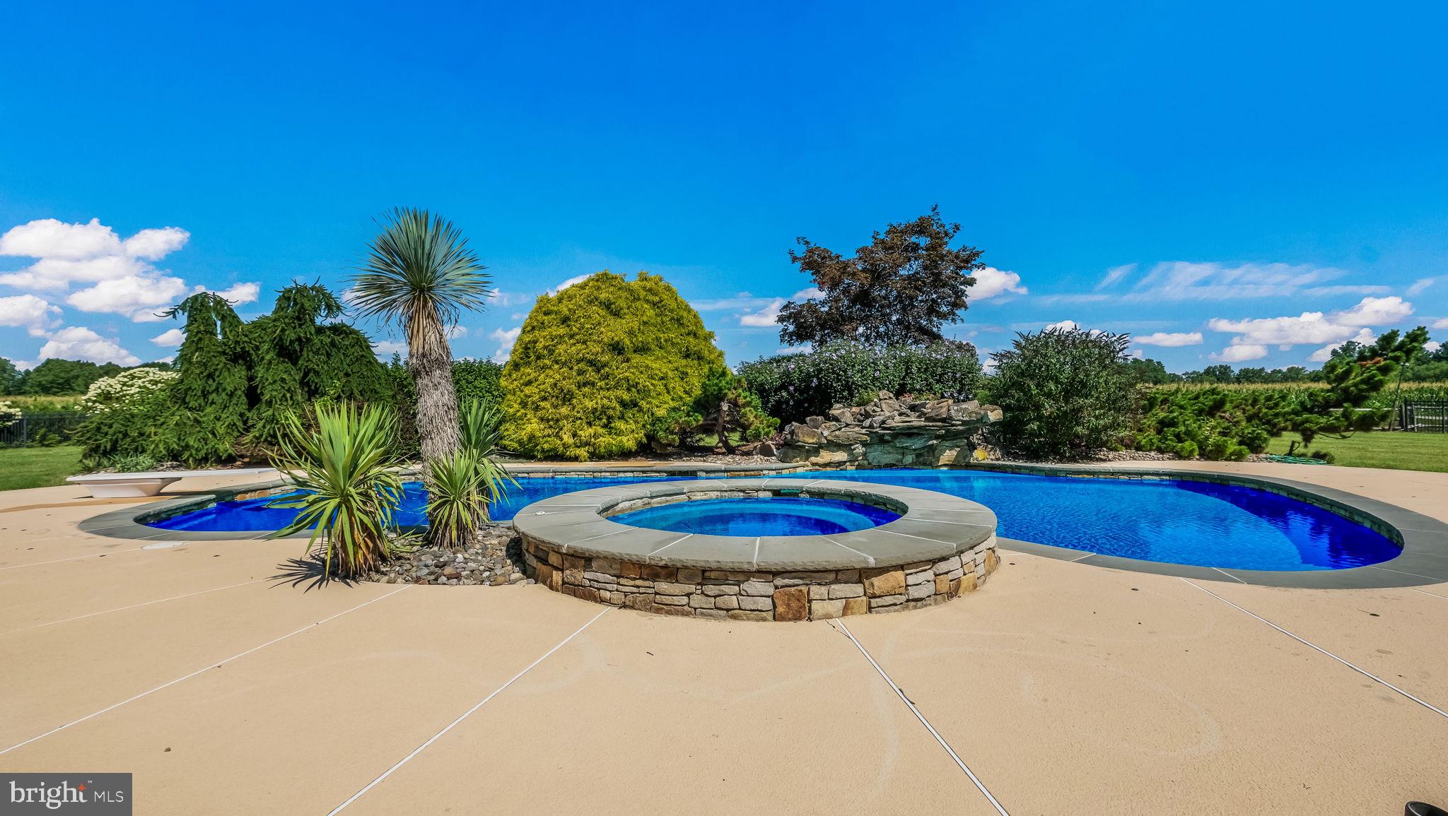 IRON GATE - Residential