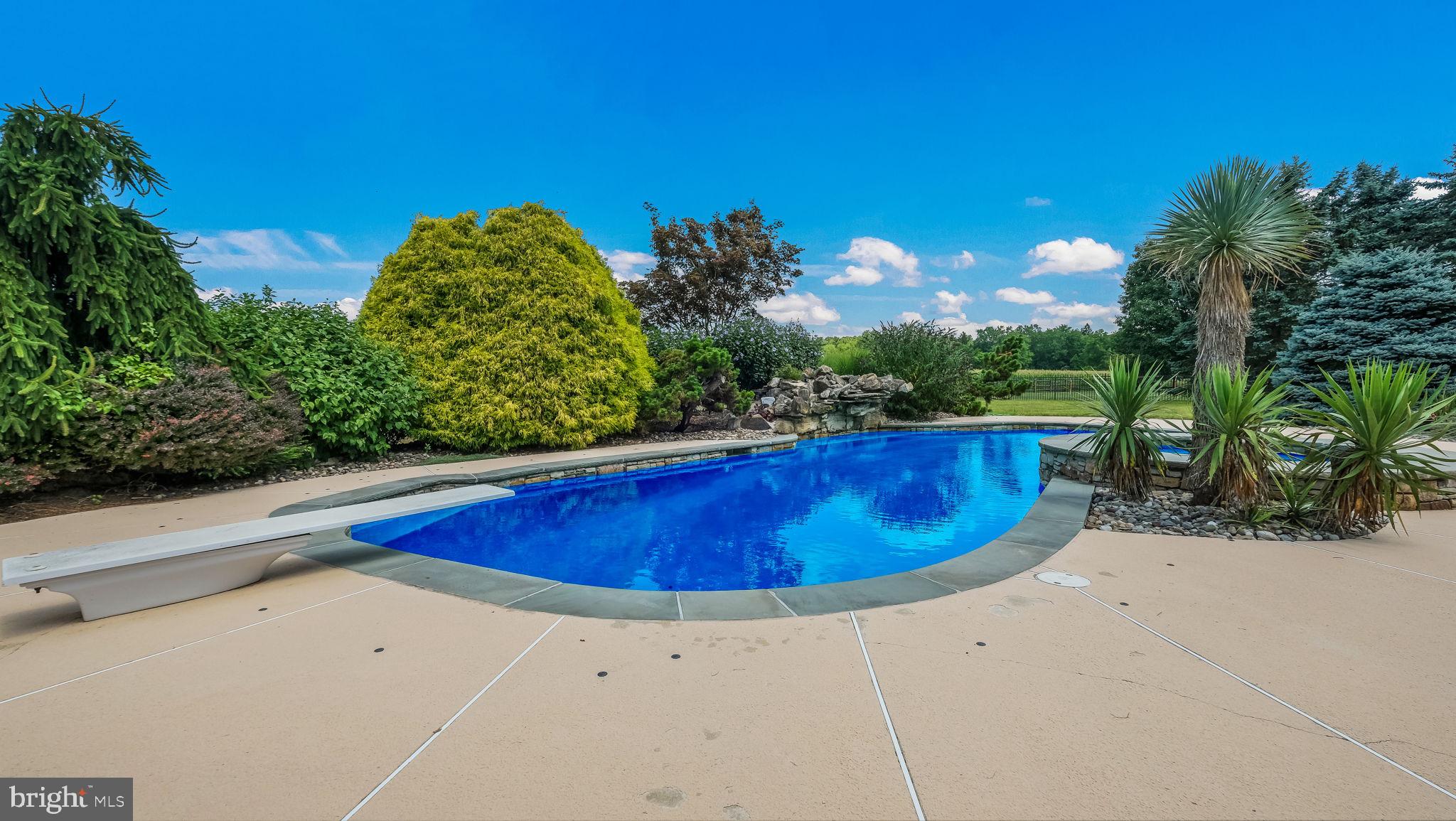 IRON GATE - Residential