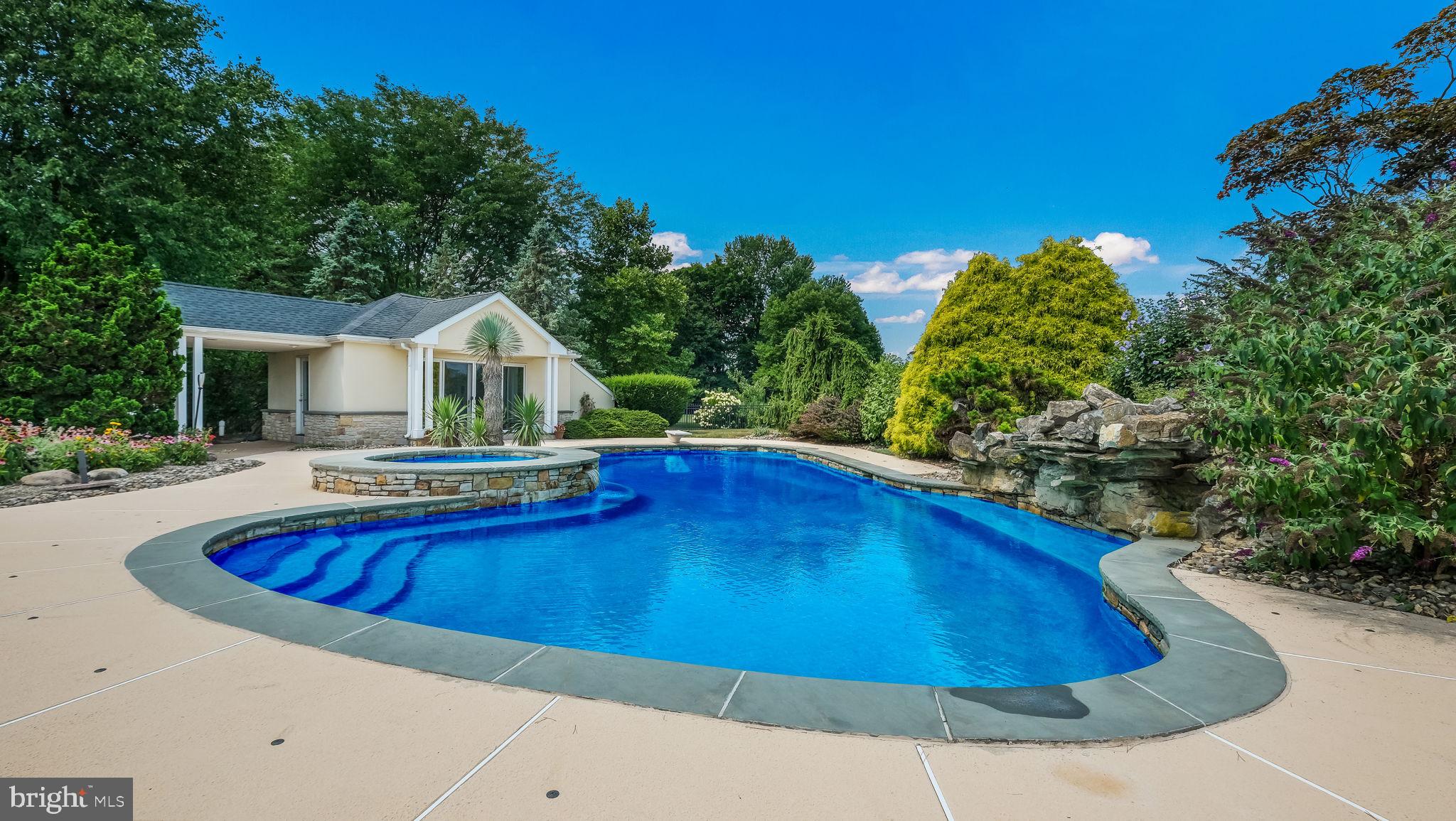 IRON GATE - Residential