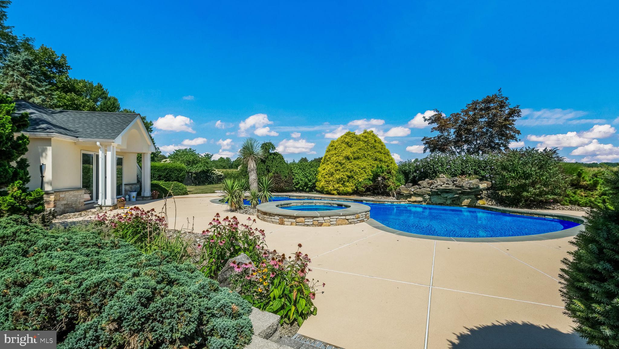 IRON GATE - Residential