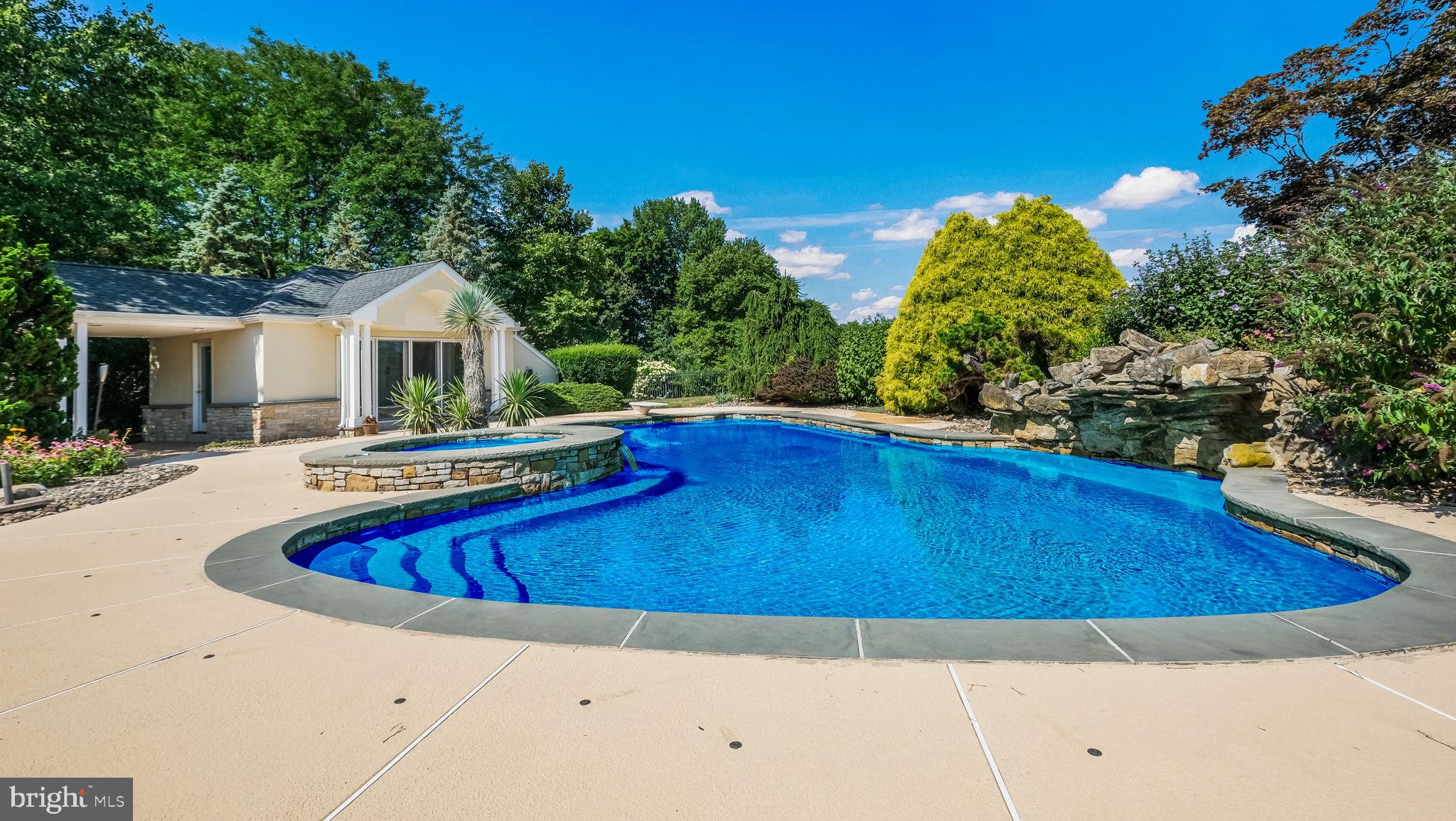 IRON GATE - Residential