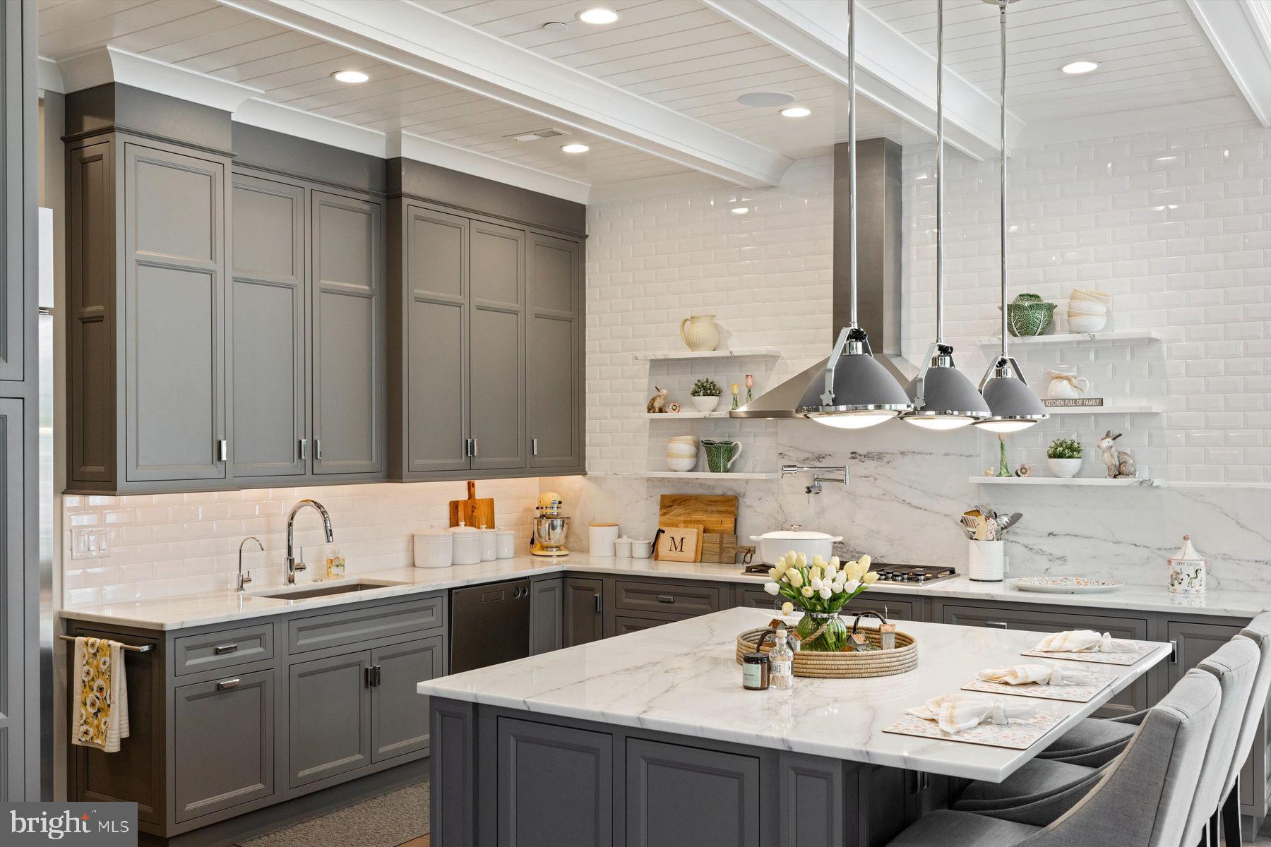 RABBIT RUN CREEK - Residential