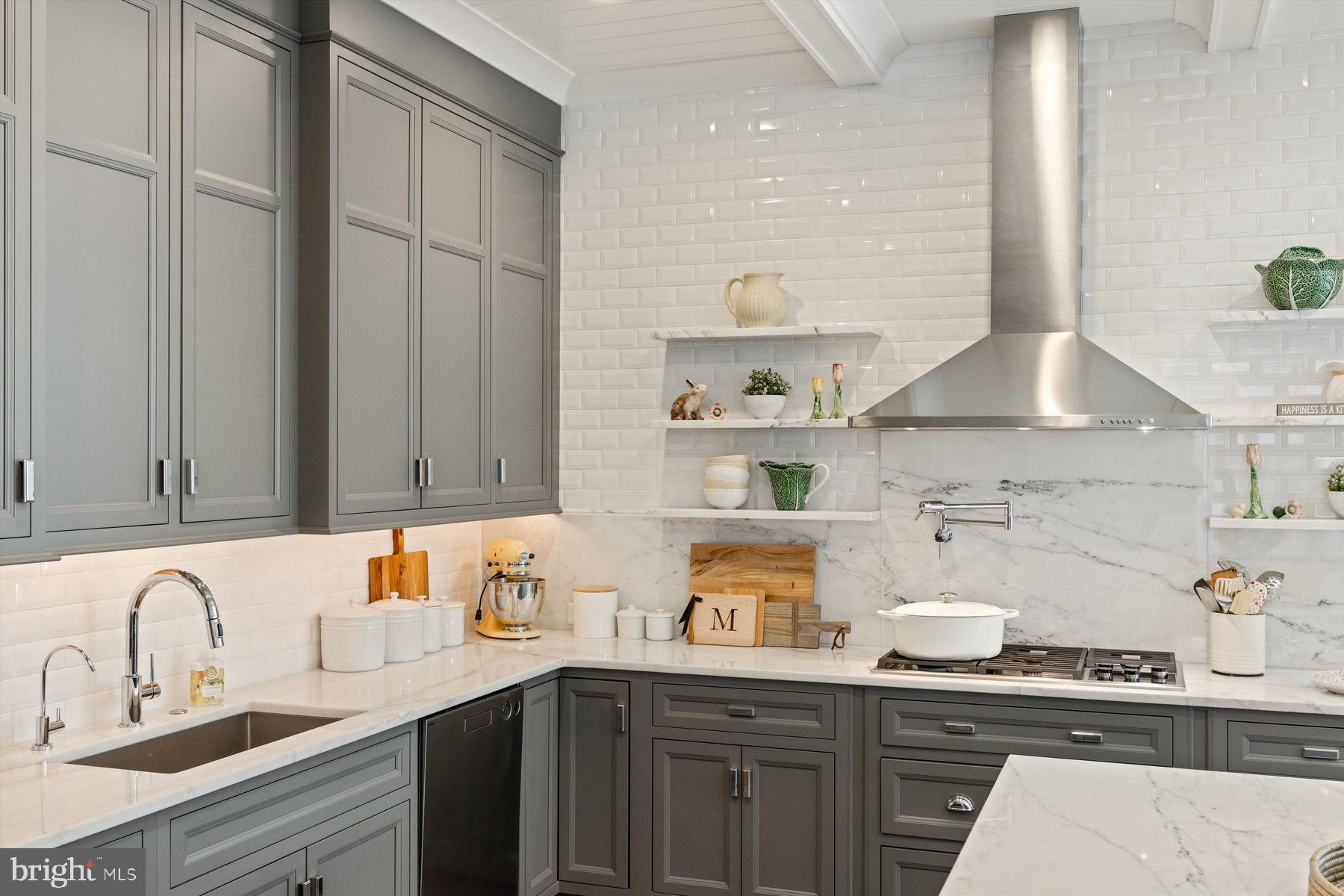 RABBIT RUN CREEK - Residential