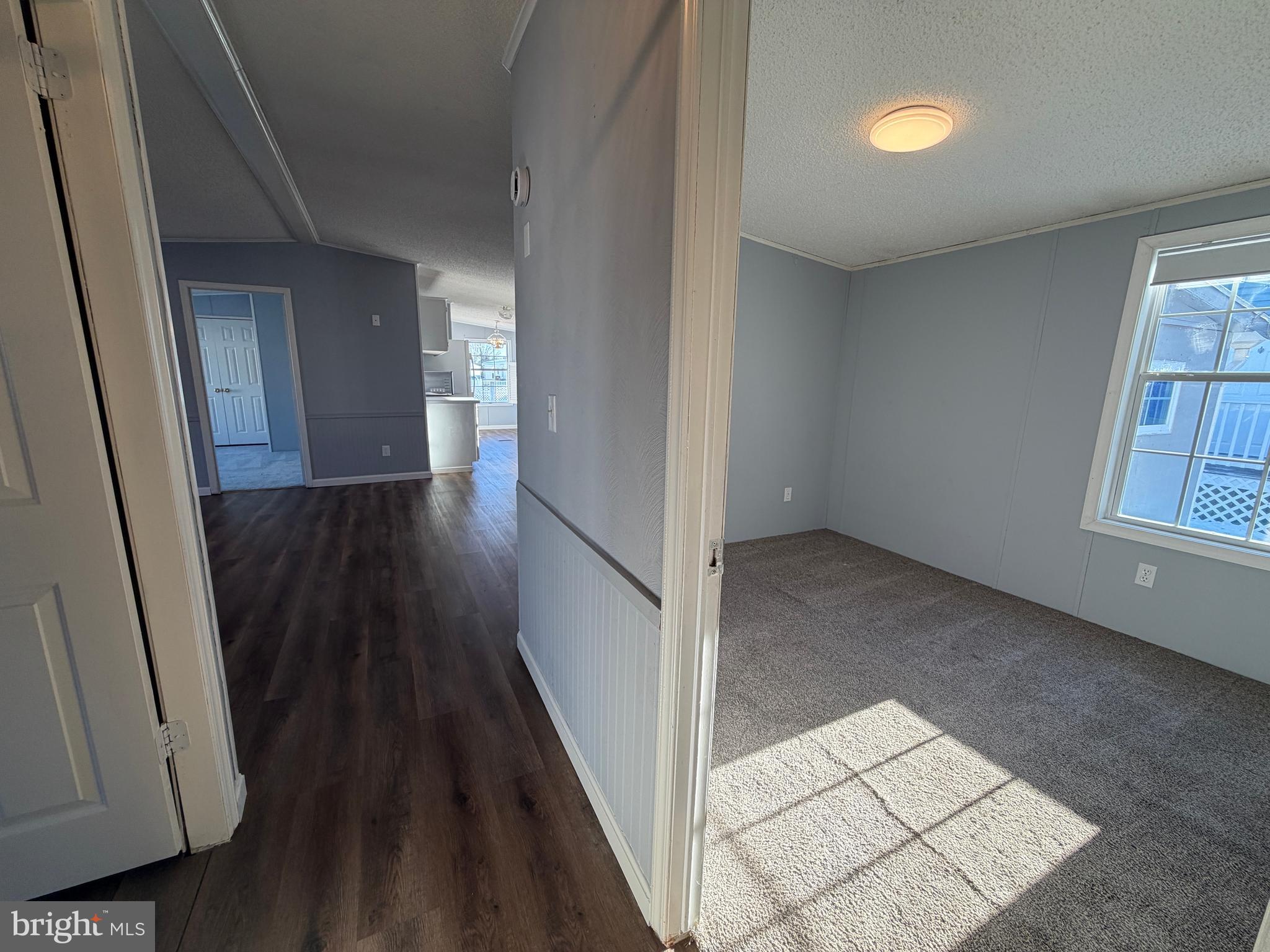 REGENCY LAKES - Residential