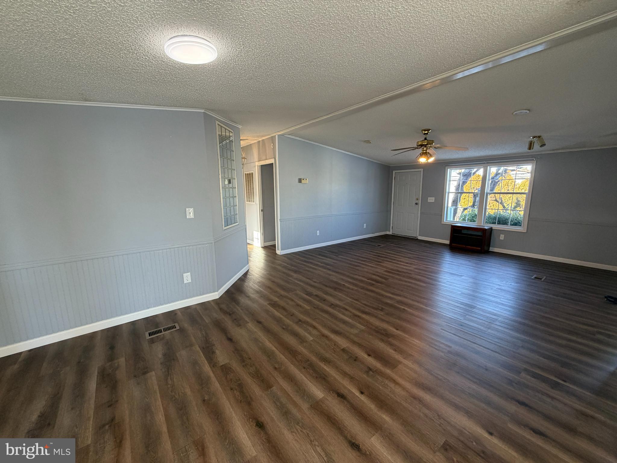 REGENCY LAKES - Residential