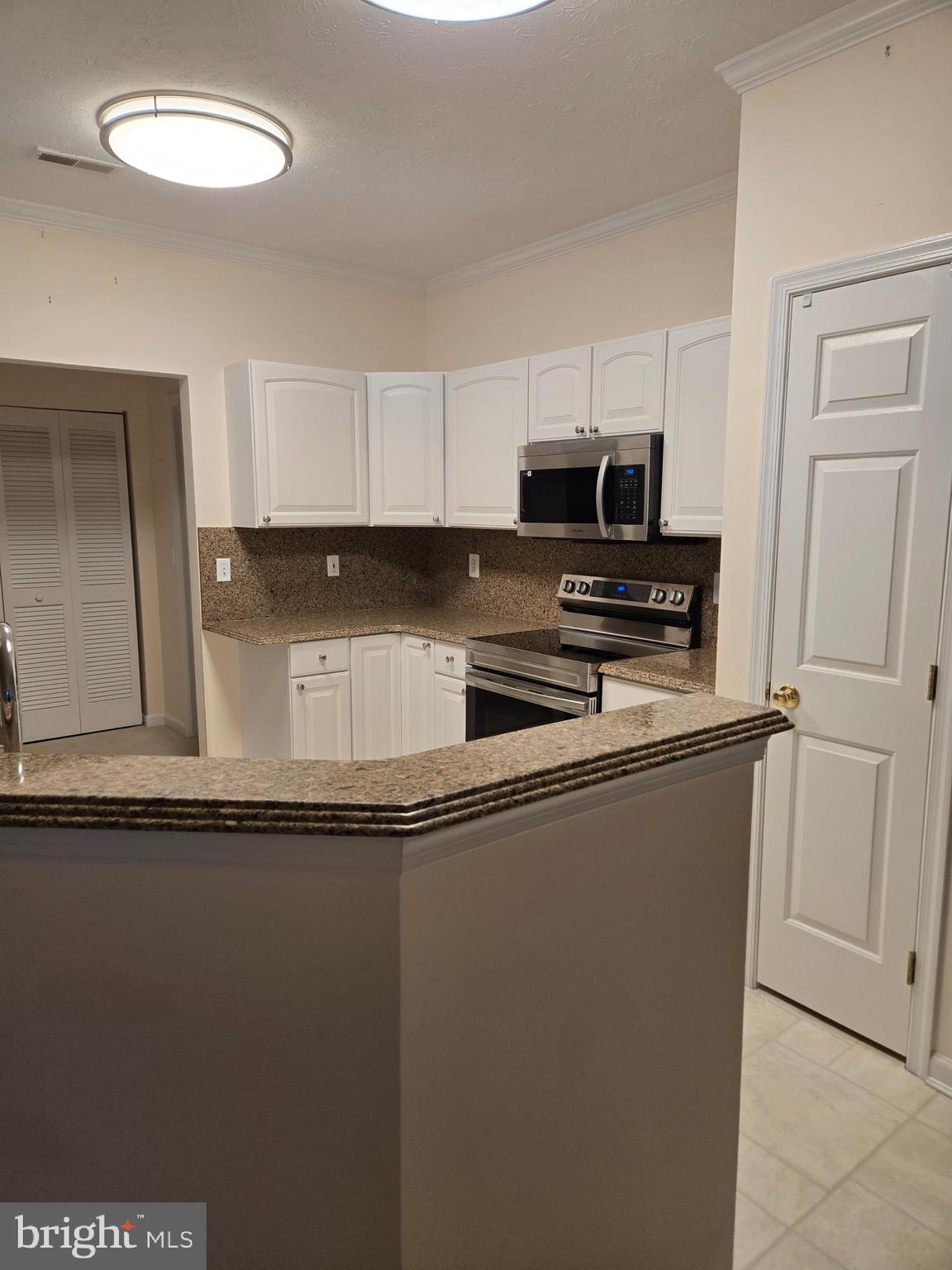 WINDSOR AT PERRY HALL FARMS - Residential