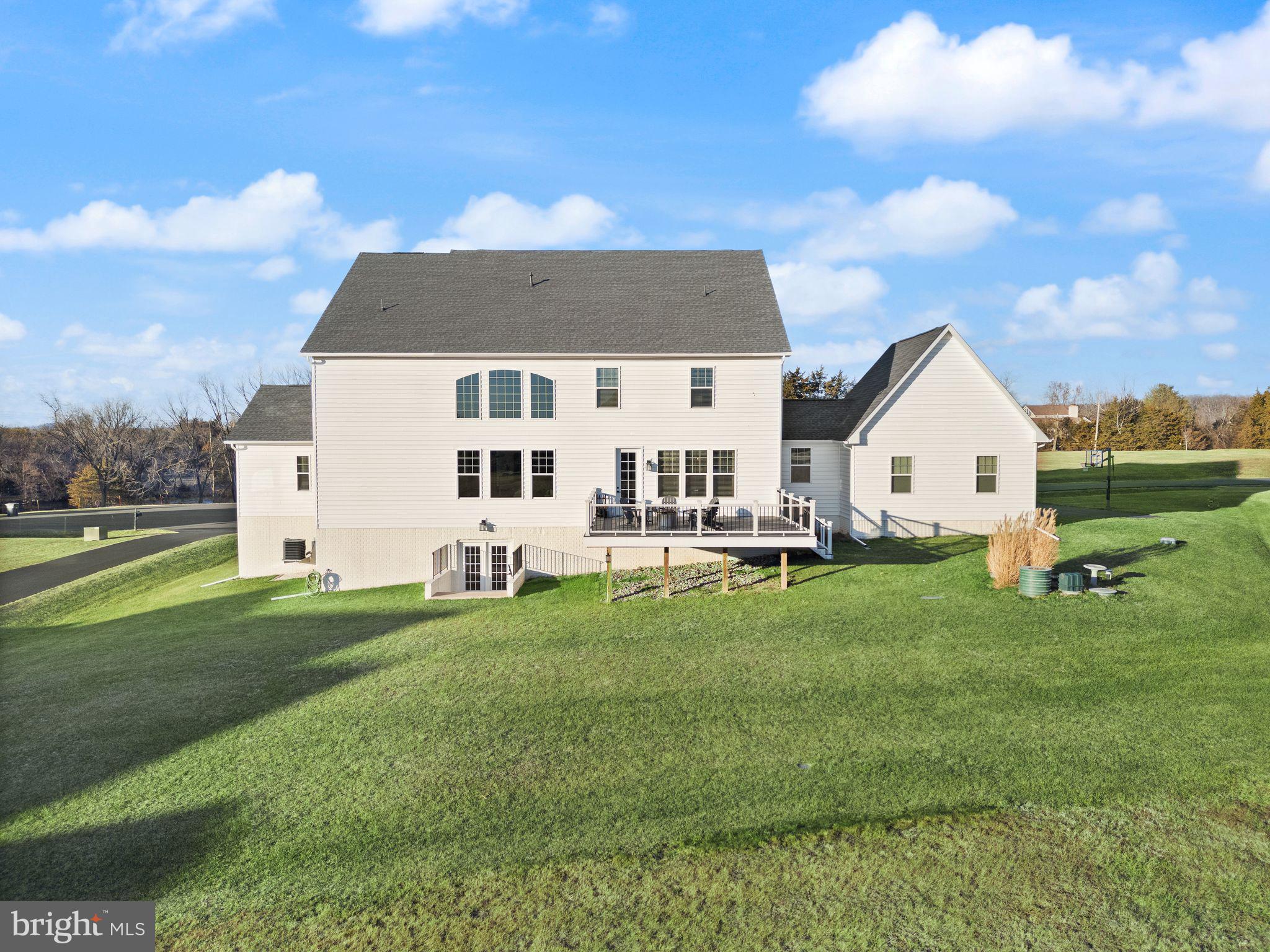 STONEBRIDGE AT THE WINERY AT BULL RUN - Residential