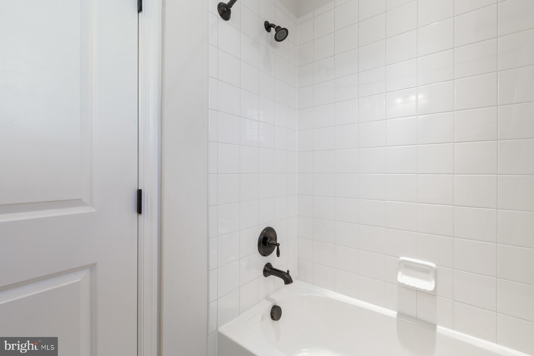 CREEKSIDE VILLAGE AT TANYARD SPRINGS - Residential