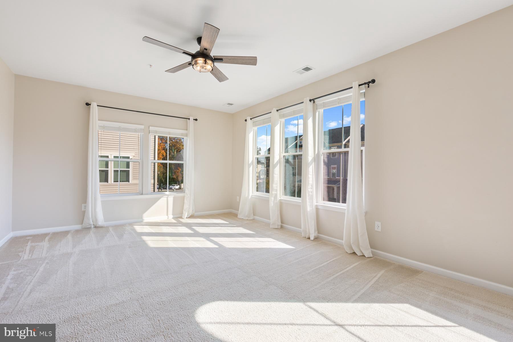 CREEKSIDE VILLAGE AT TANYARD SPRINGS - Residential