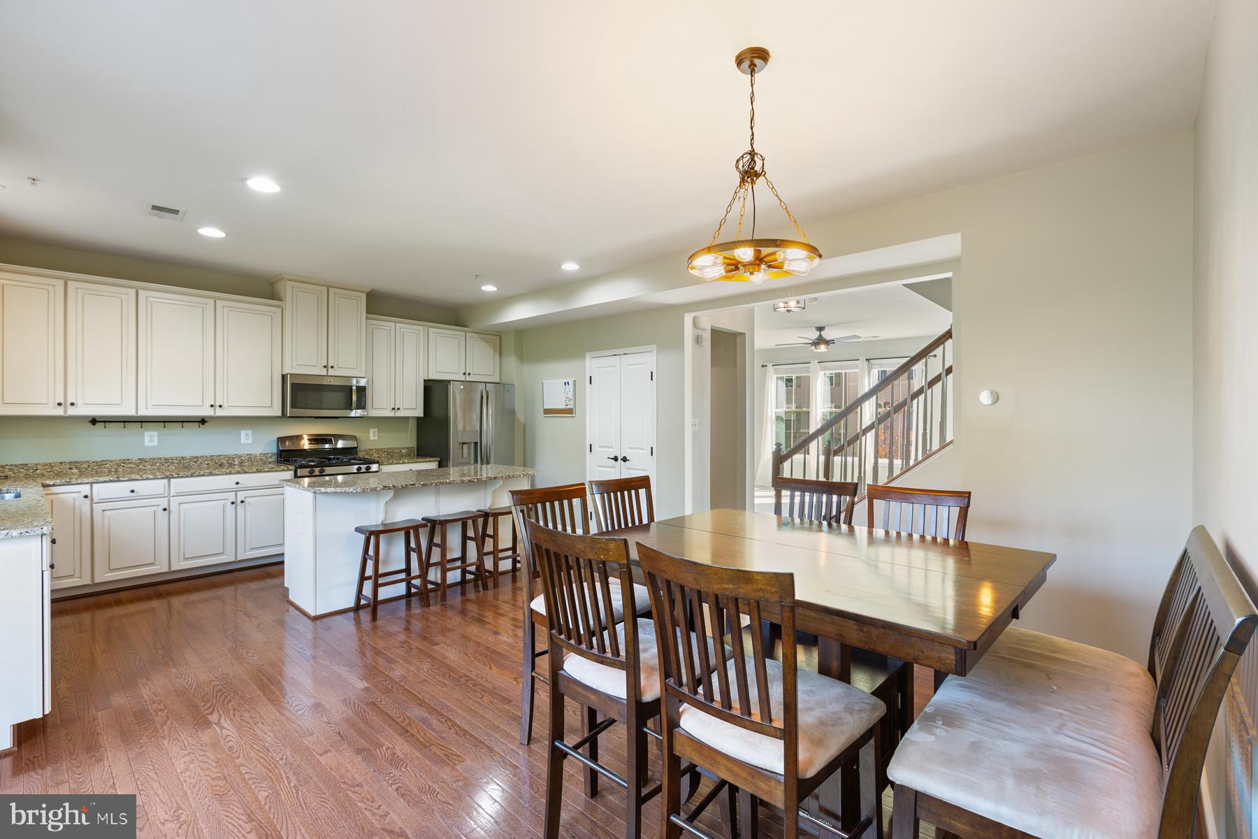 CREEKSIDE VILLAGE AT TANYARD SPRINGS - Residential