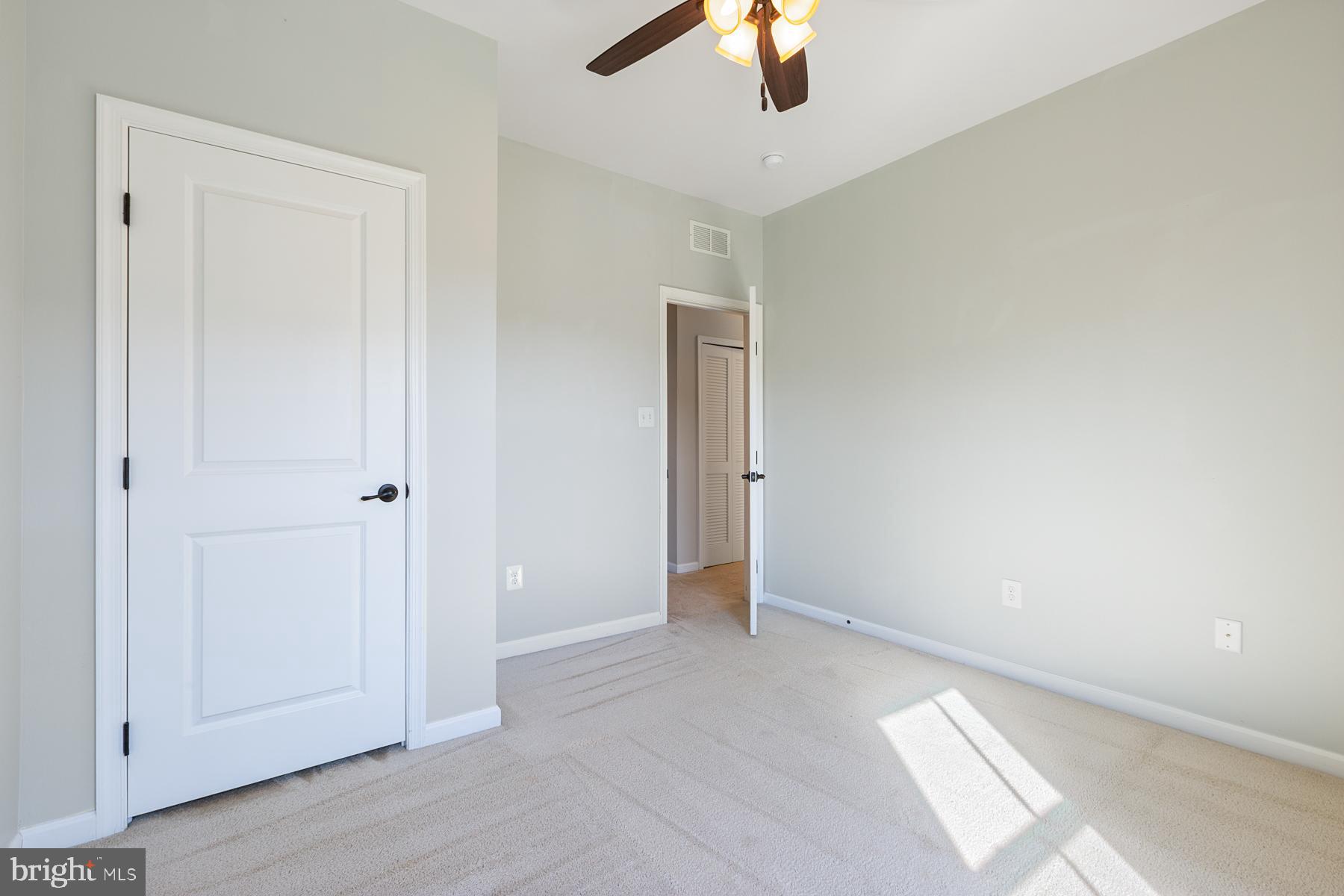 CREEKSIDE VILLAGE AT TANYARD SPRINGS - Residential