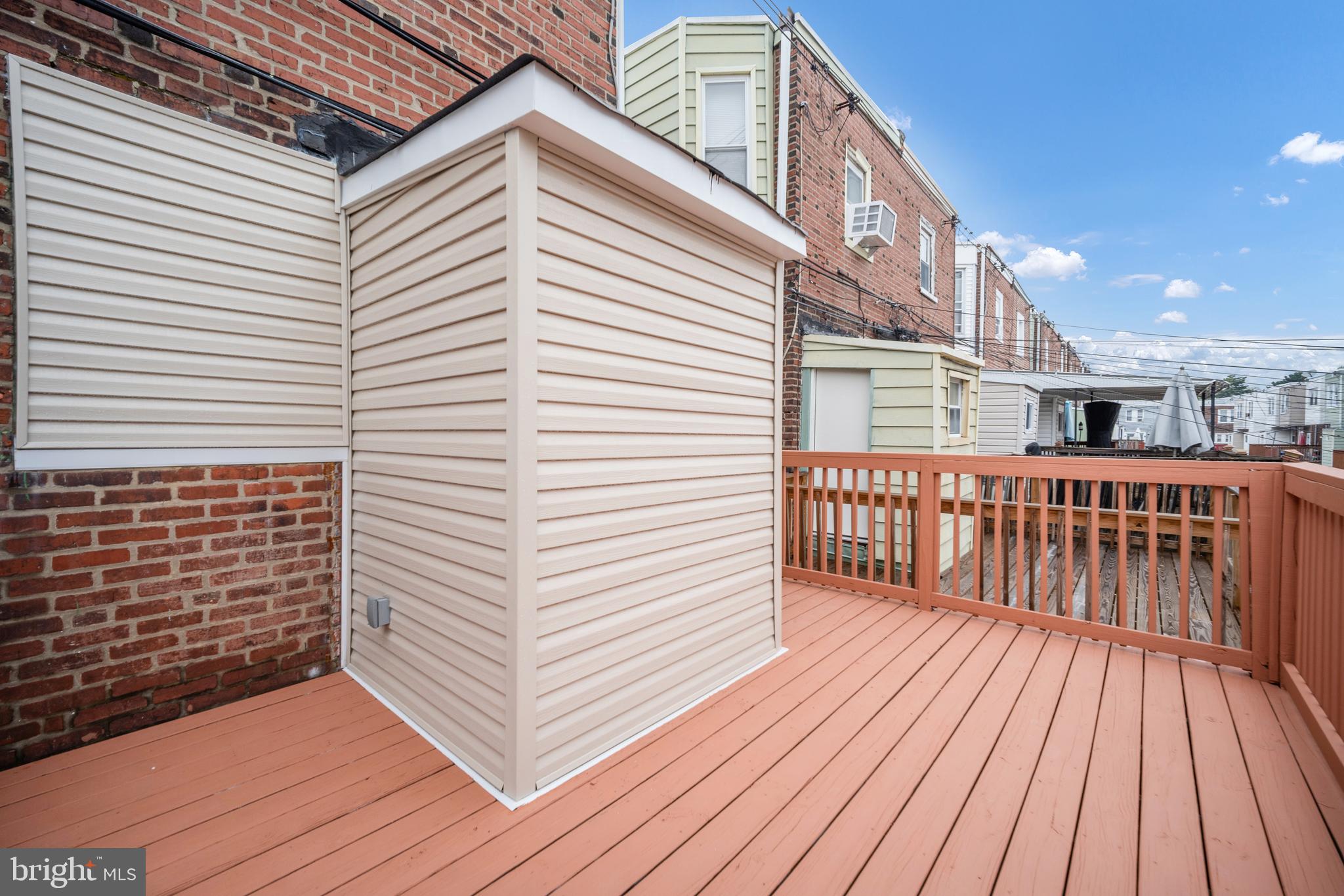 EAST OAK LANE - Residential