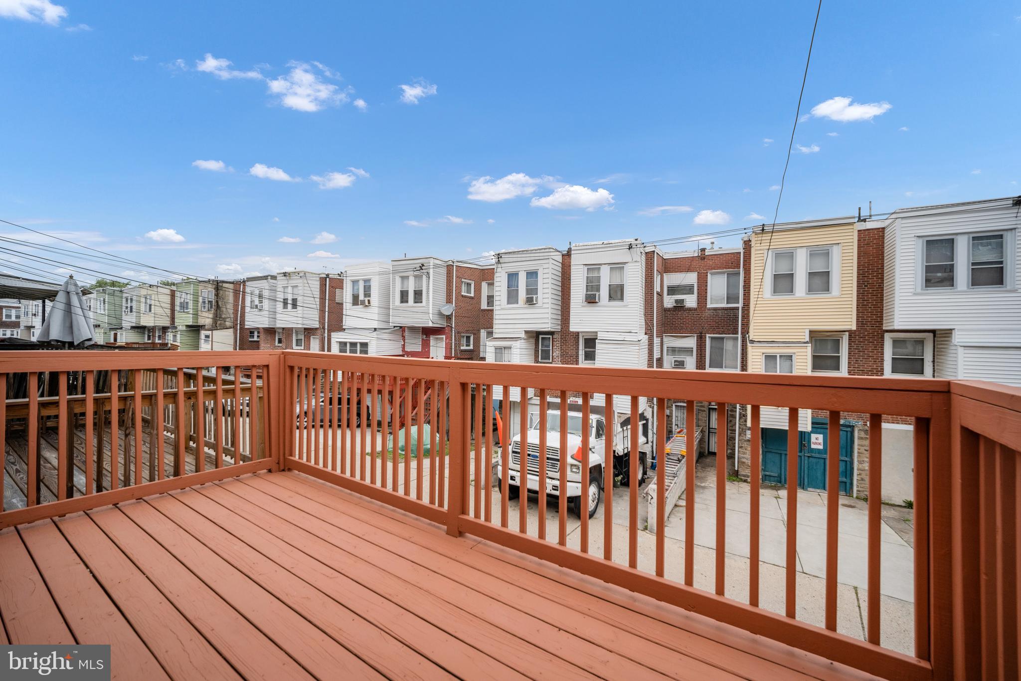 EAST OAK LANE - Residential