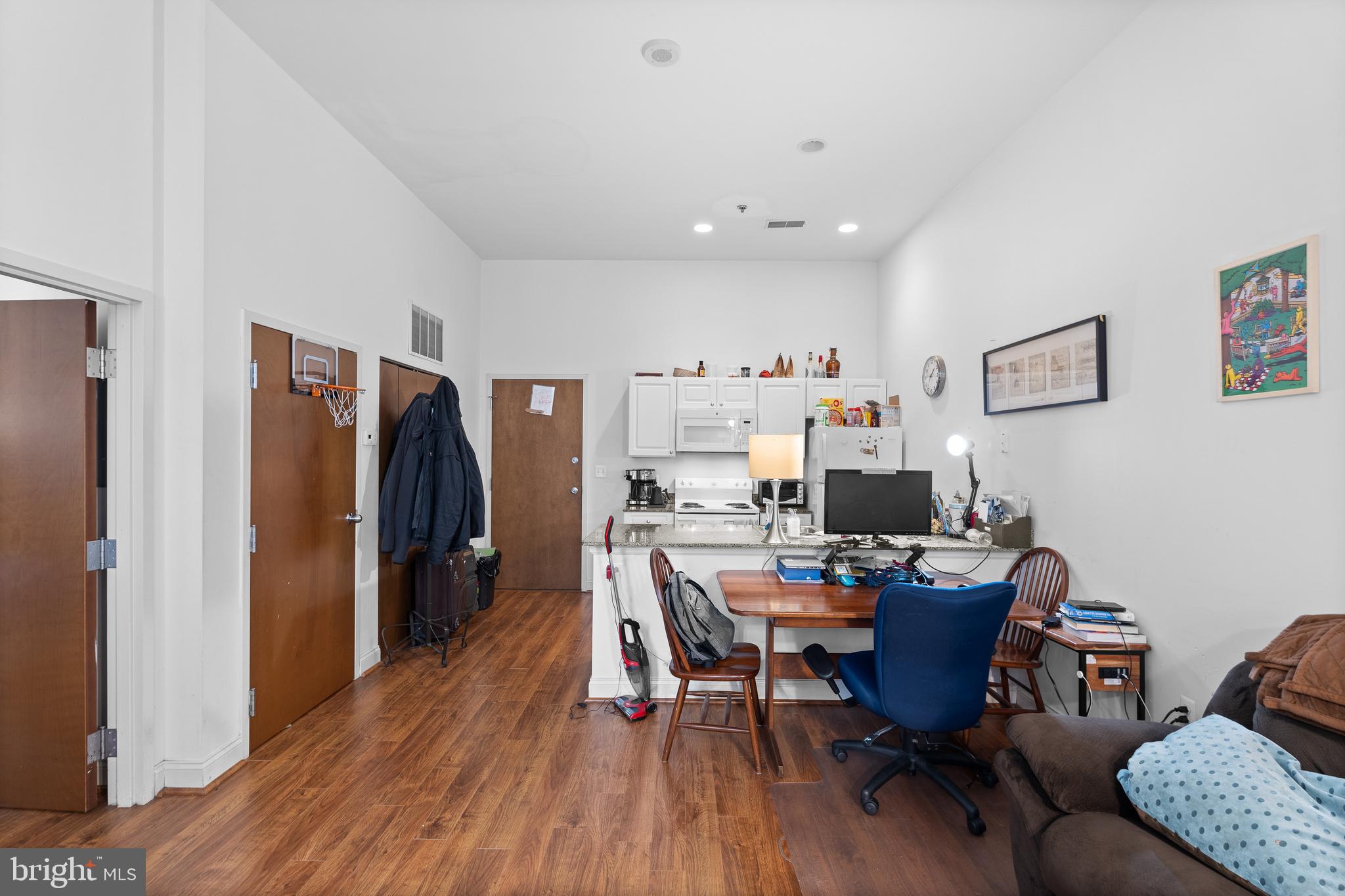CENTER CITY - Residential Lease