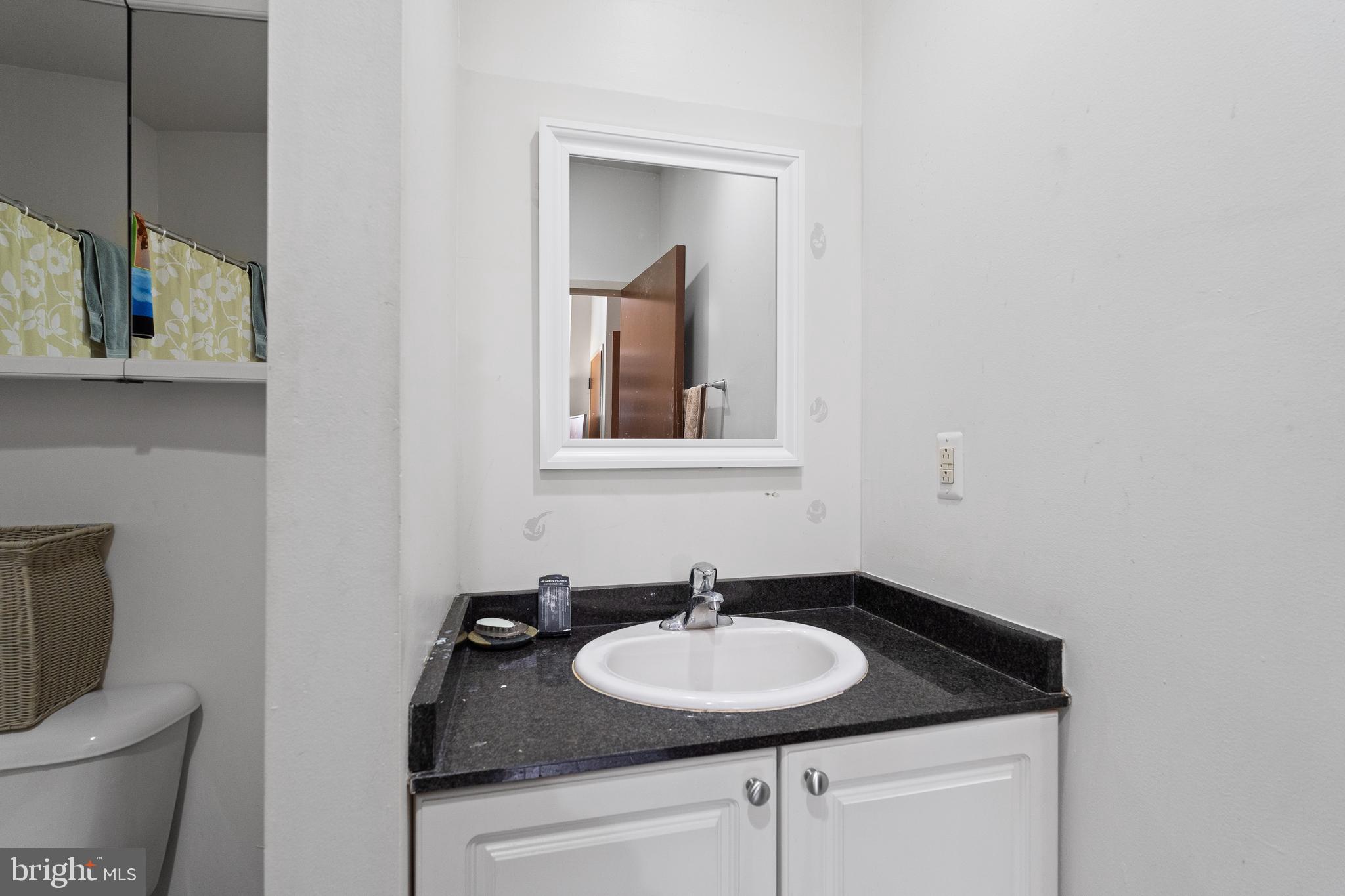 CENTER CITY - Residential Lease