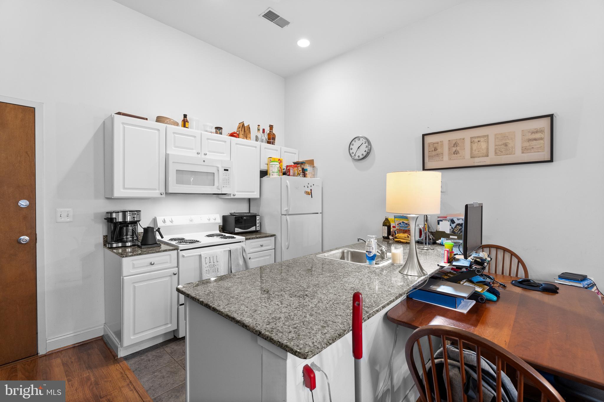 CENTER CITY - Residential Lease