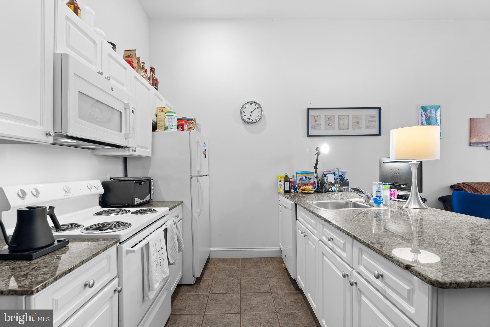 CENTER CITY - Residential Lease