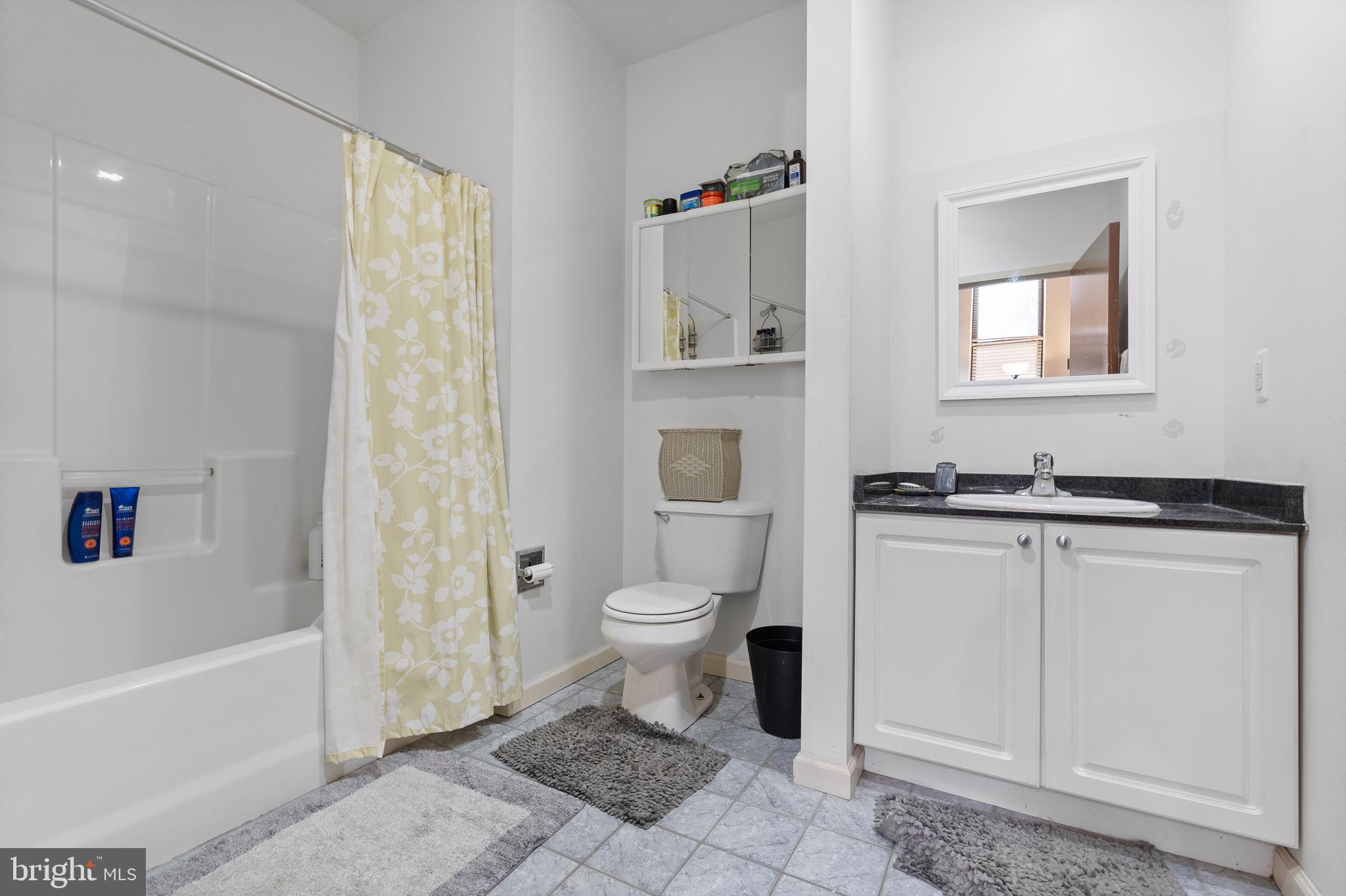 CENTER CITY - Residential Lease