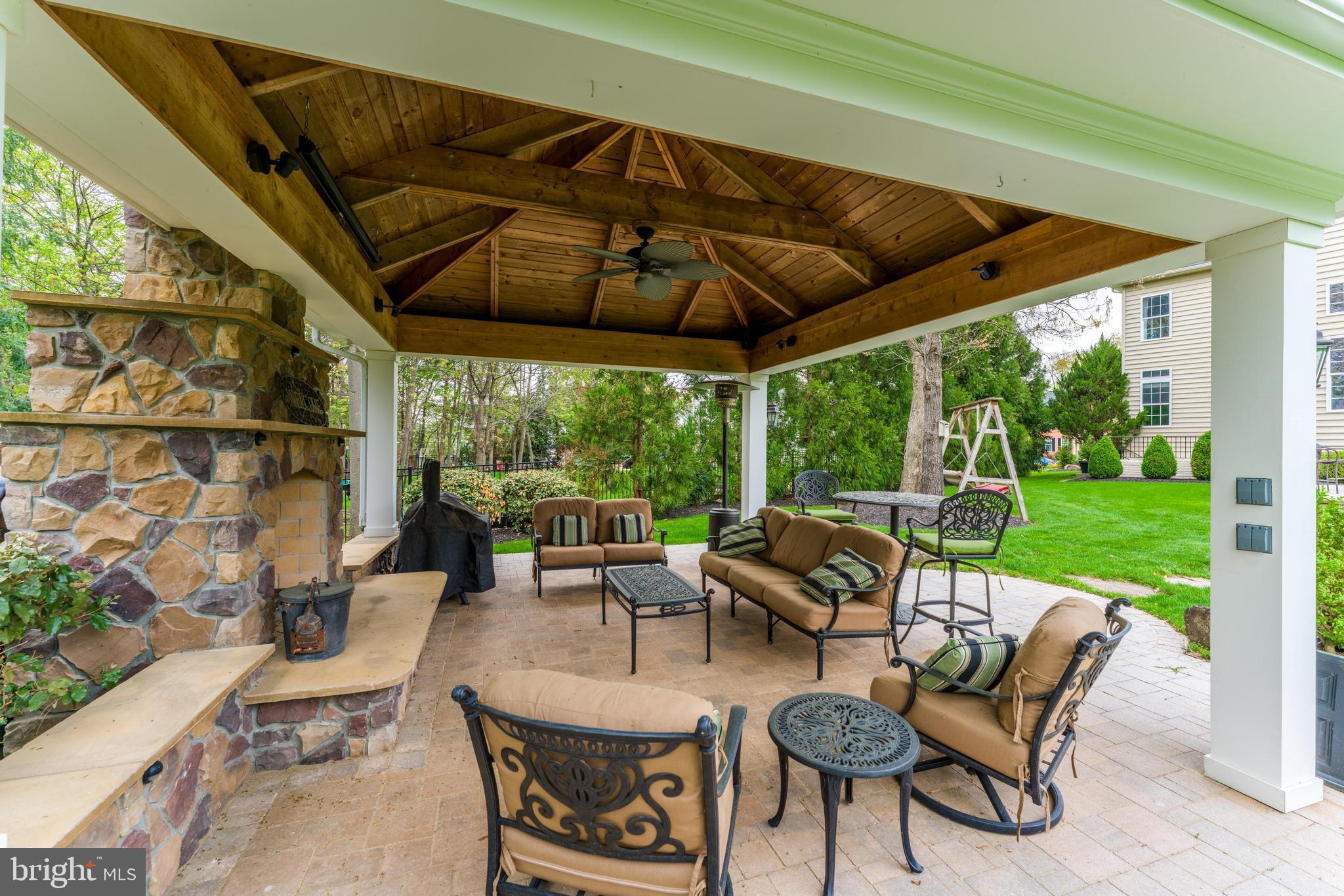 VILLAGE OF WAXPOOL - Residential