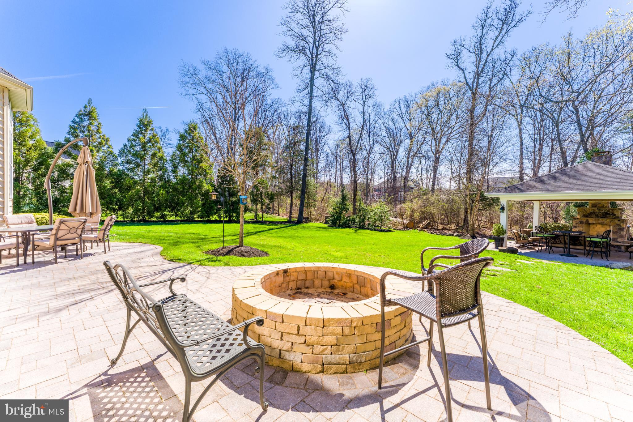 VILLAGE OF WAXPOOL - Residential