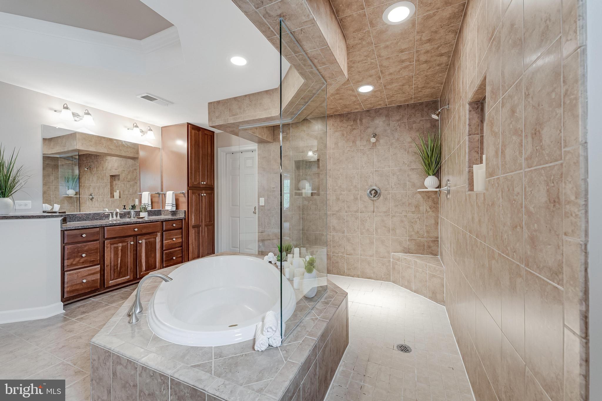 VILLAGE OF WAXPOOL - Residential