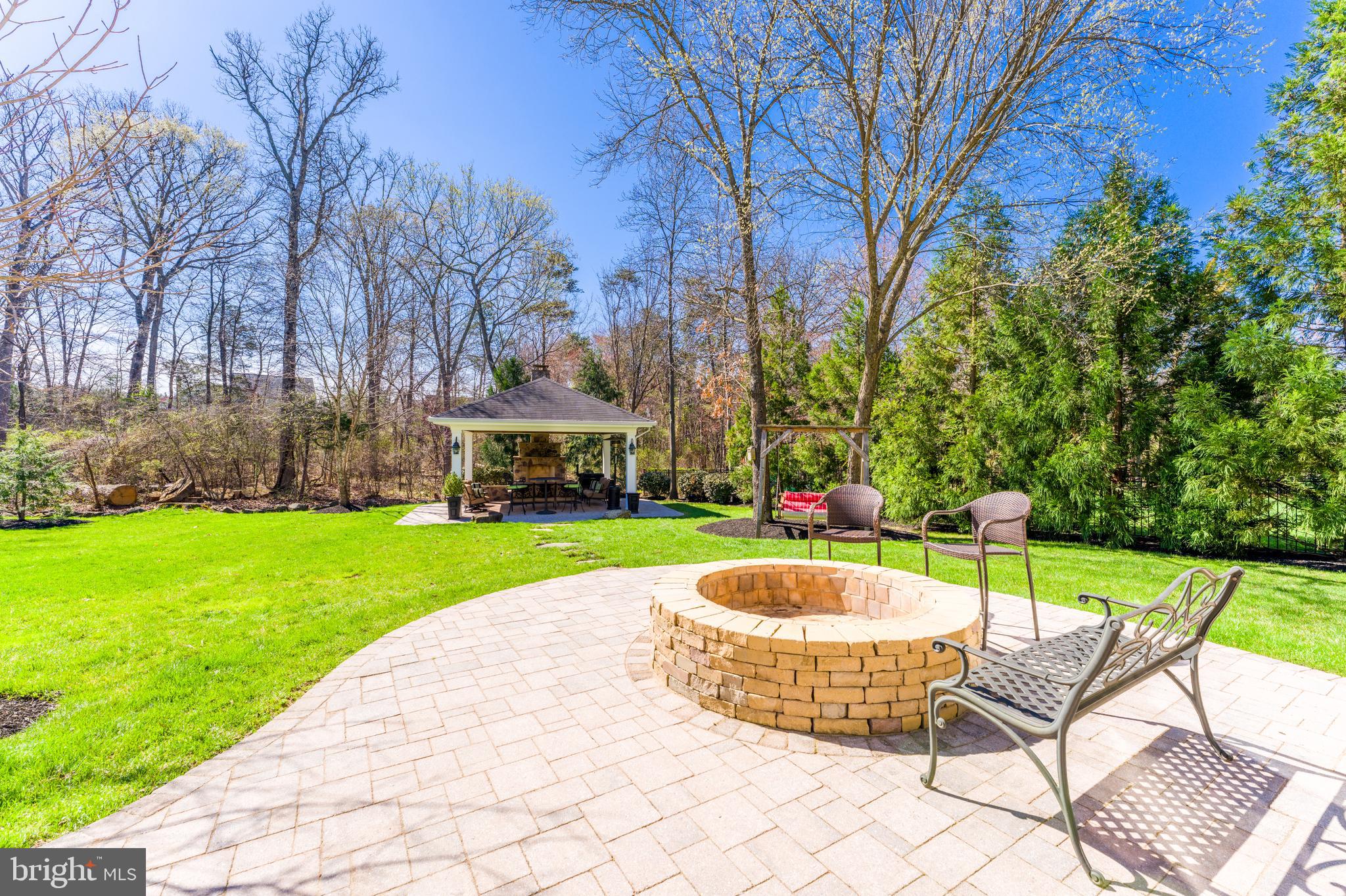 VILLAGE OF WAXPOOL - Residential