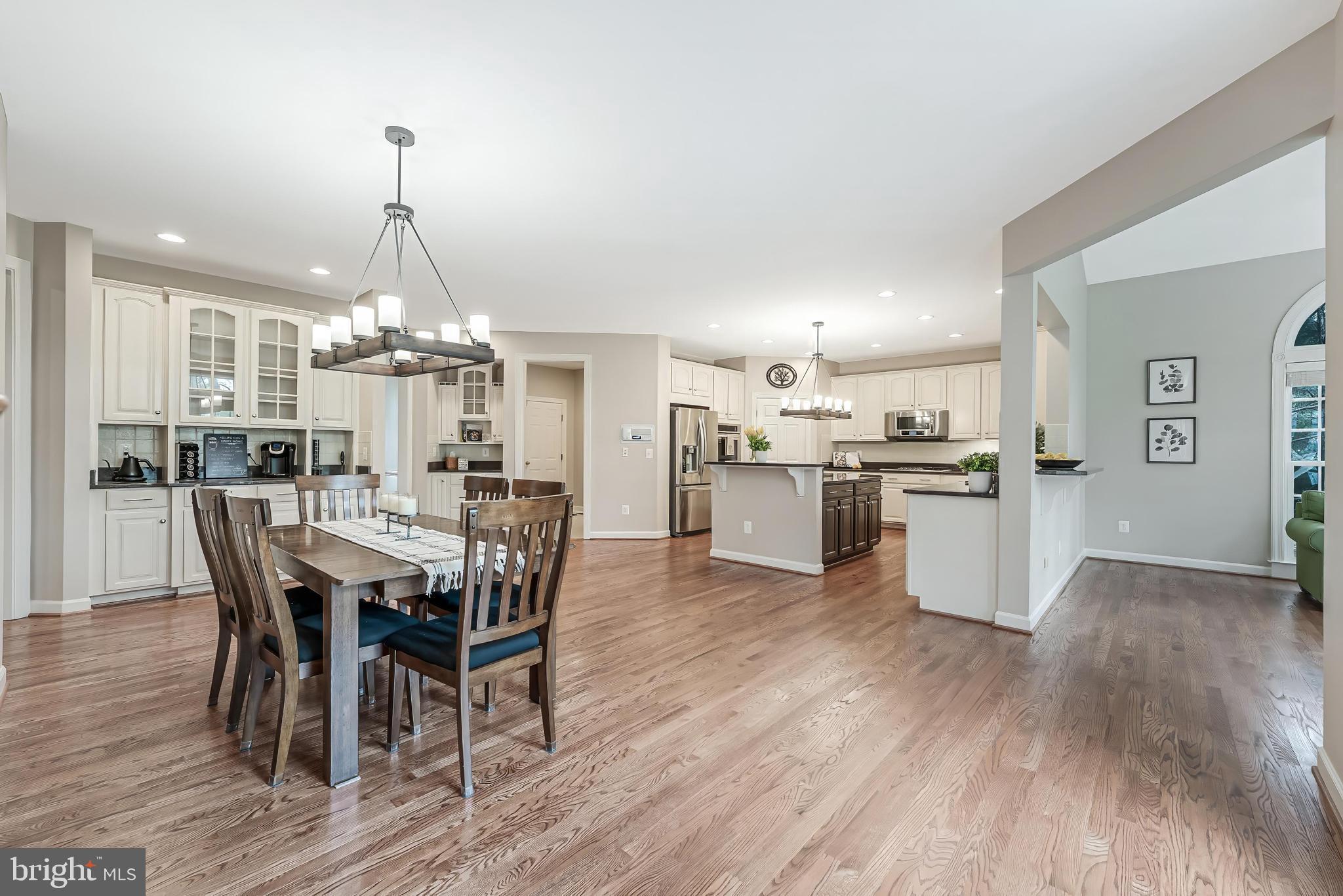 VILLAGE OF WAXPOOL - Residential