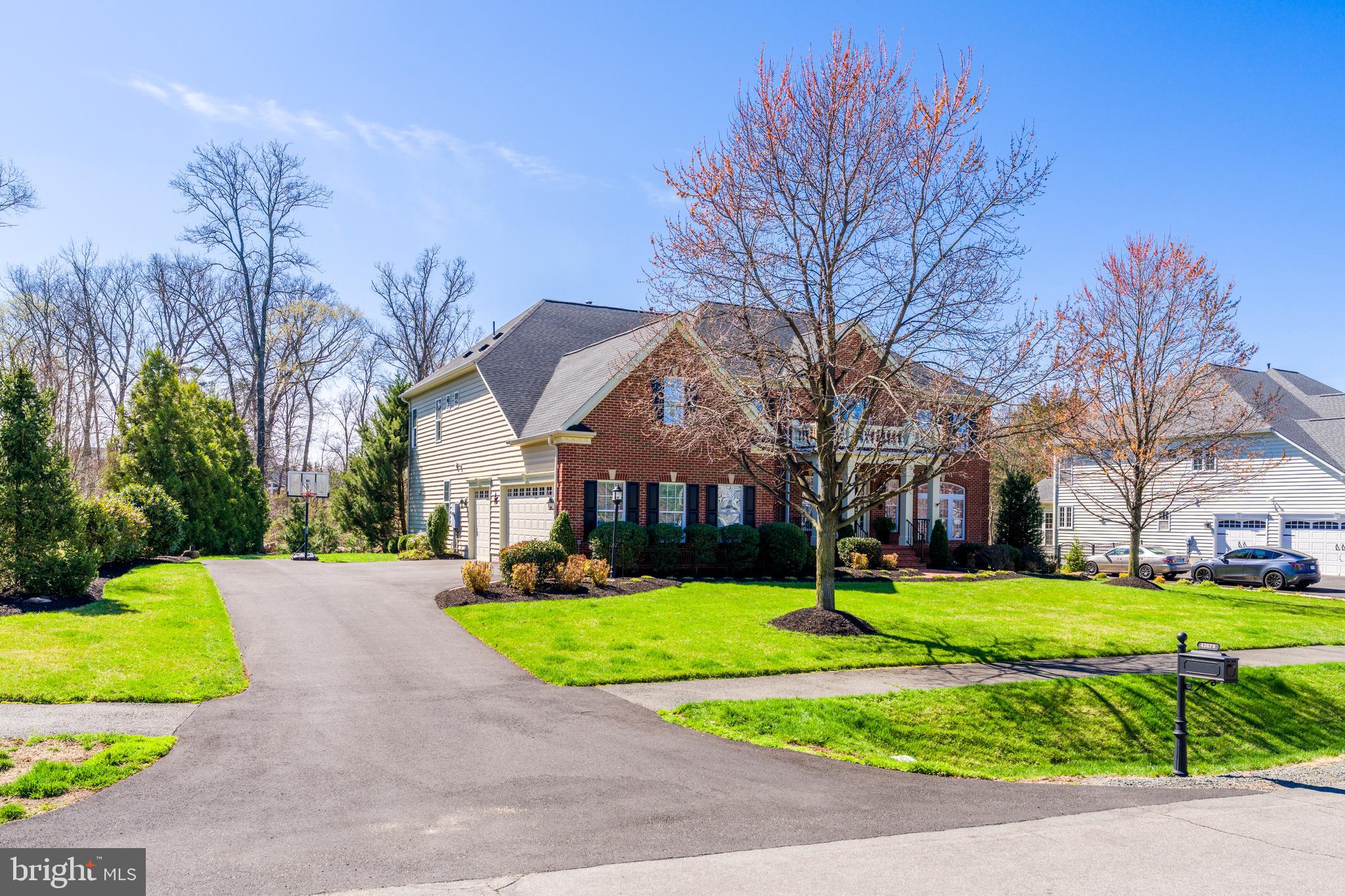VILLAGE OF WAXPOOL - Residential