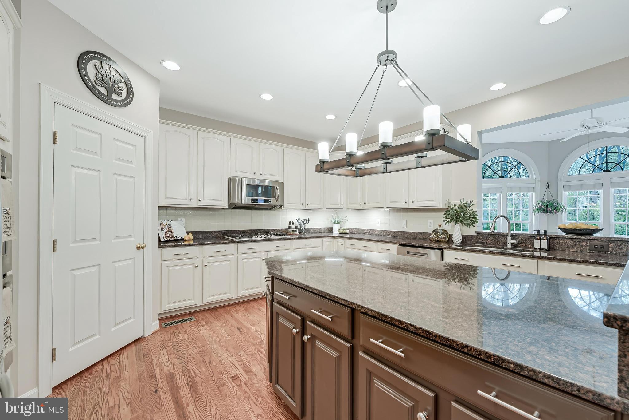 VILLAGE OF WAXPOOL - Residential