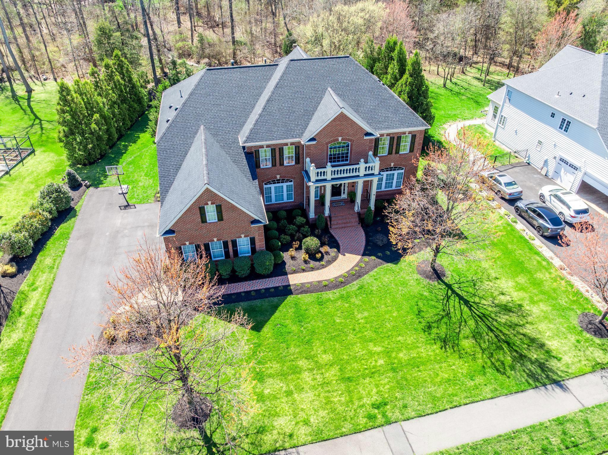 VILLAGE OF WAXPOOL - Residential