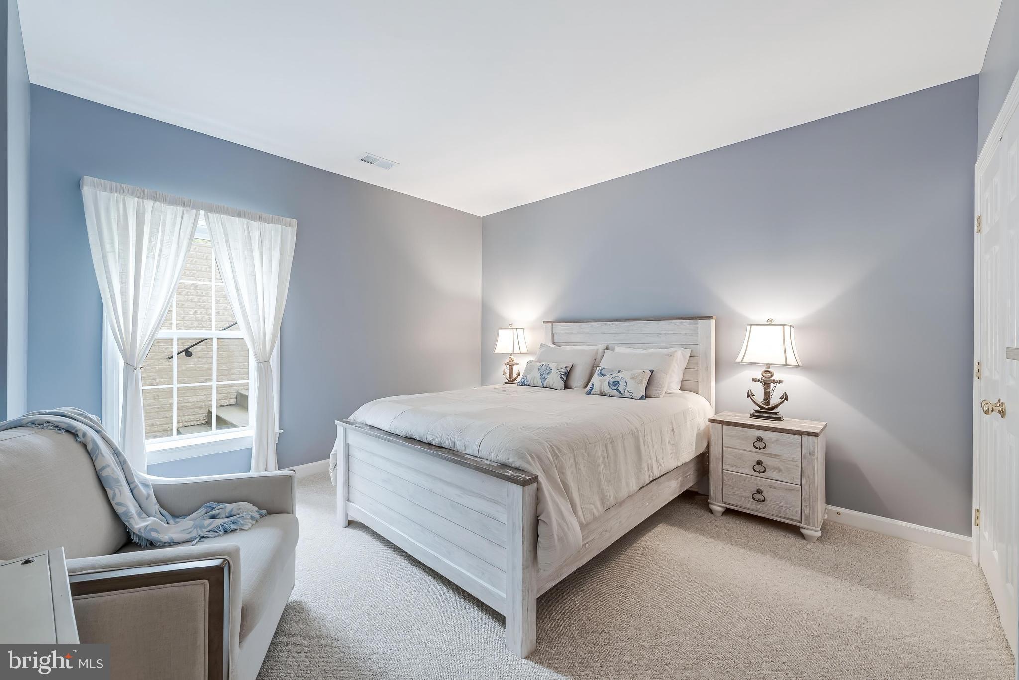 VILLAGE OF WAXPOOL - Residential