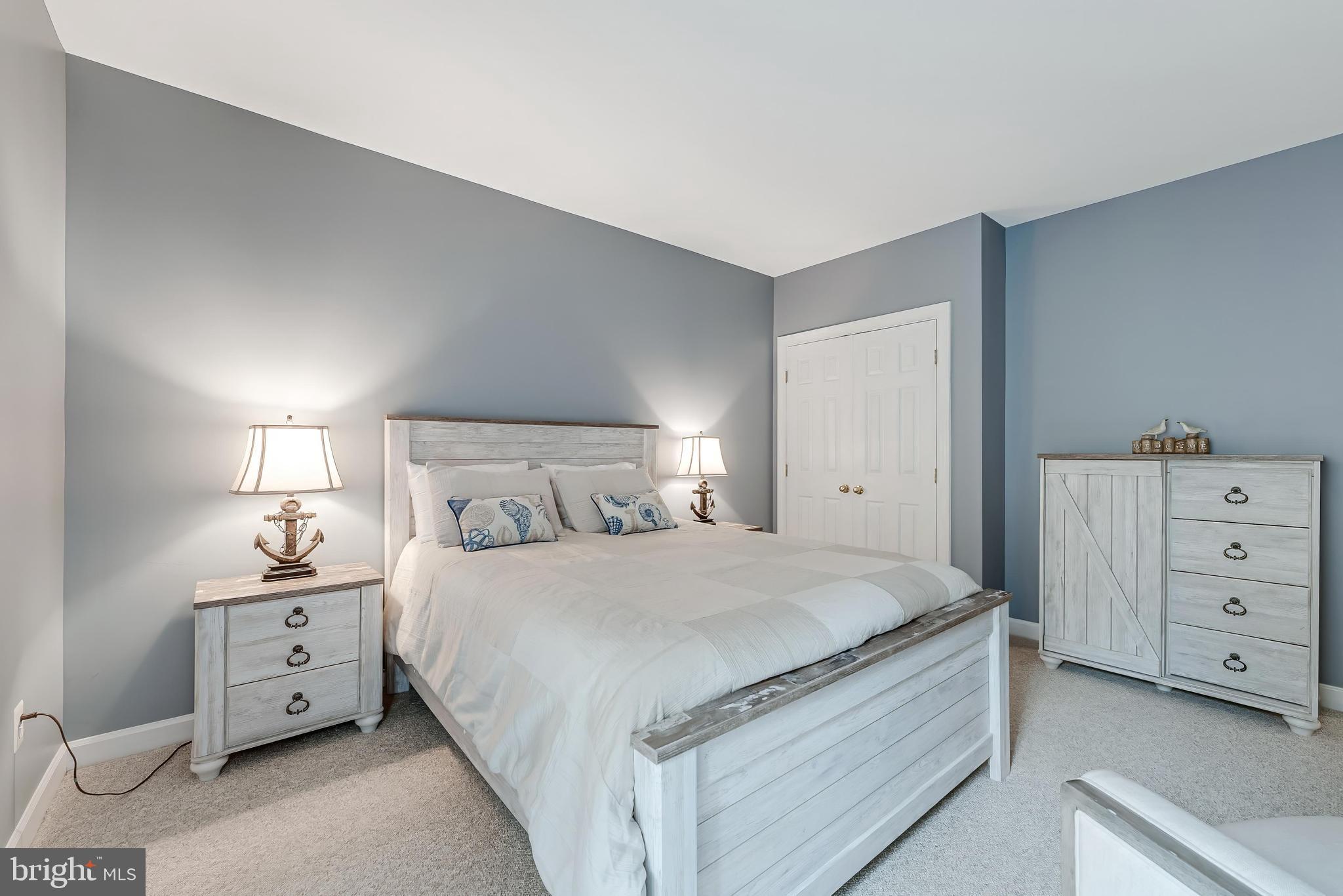 VILLAGE OF WAXPOOL - Residential