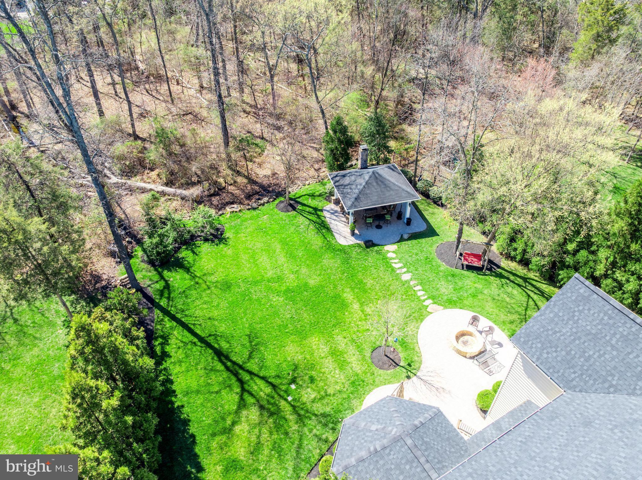 VILLAGE OF WAXPOOL - Residential