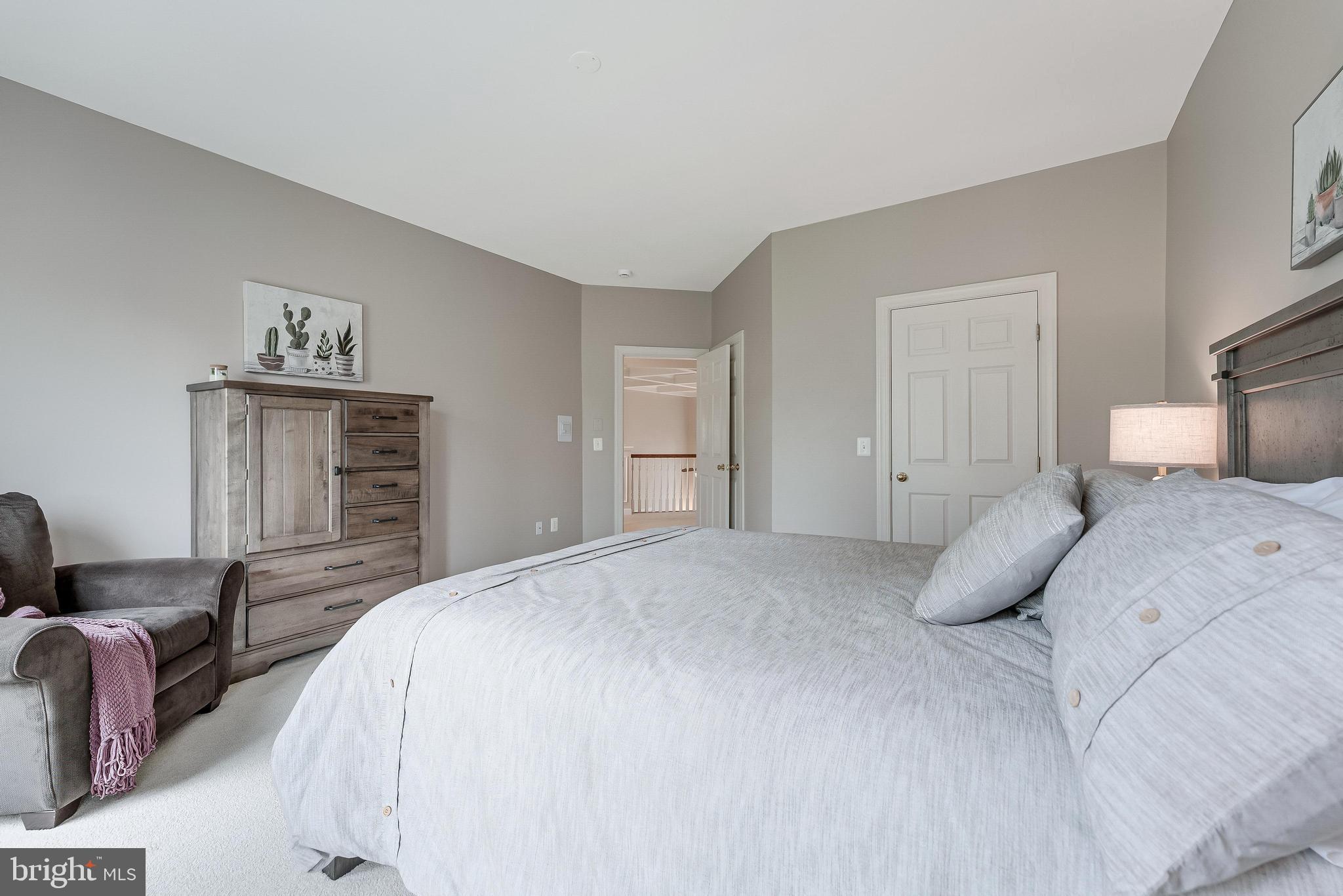 VILLAGE OF WAXPOOL - Residential