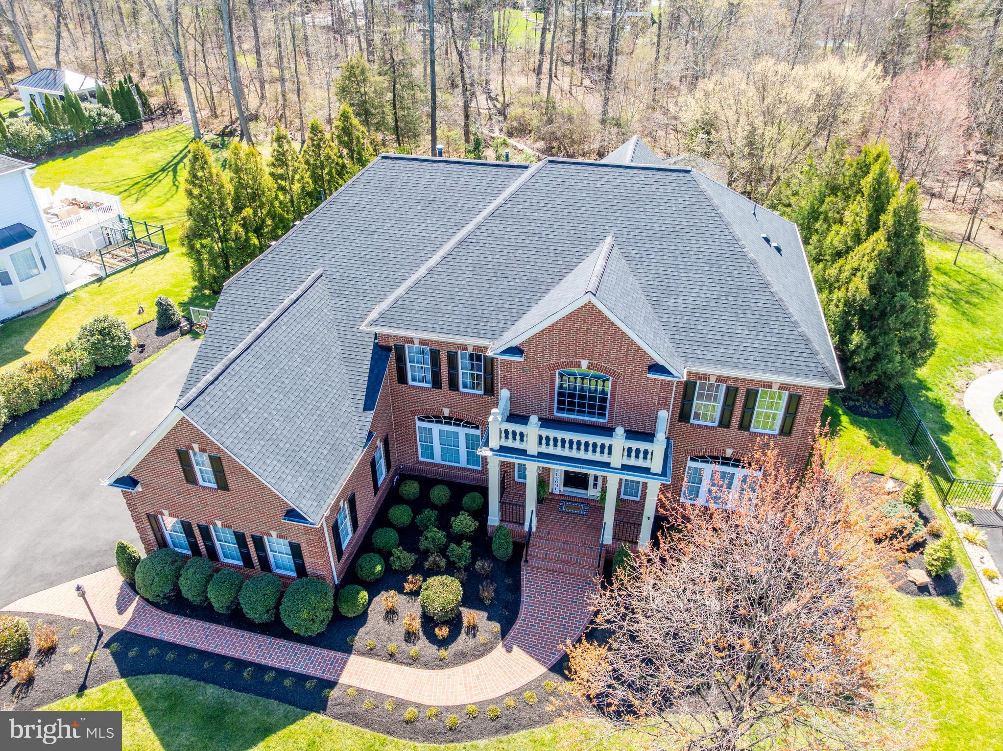 VILLAGE OF WAXPOOL - Residential