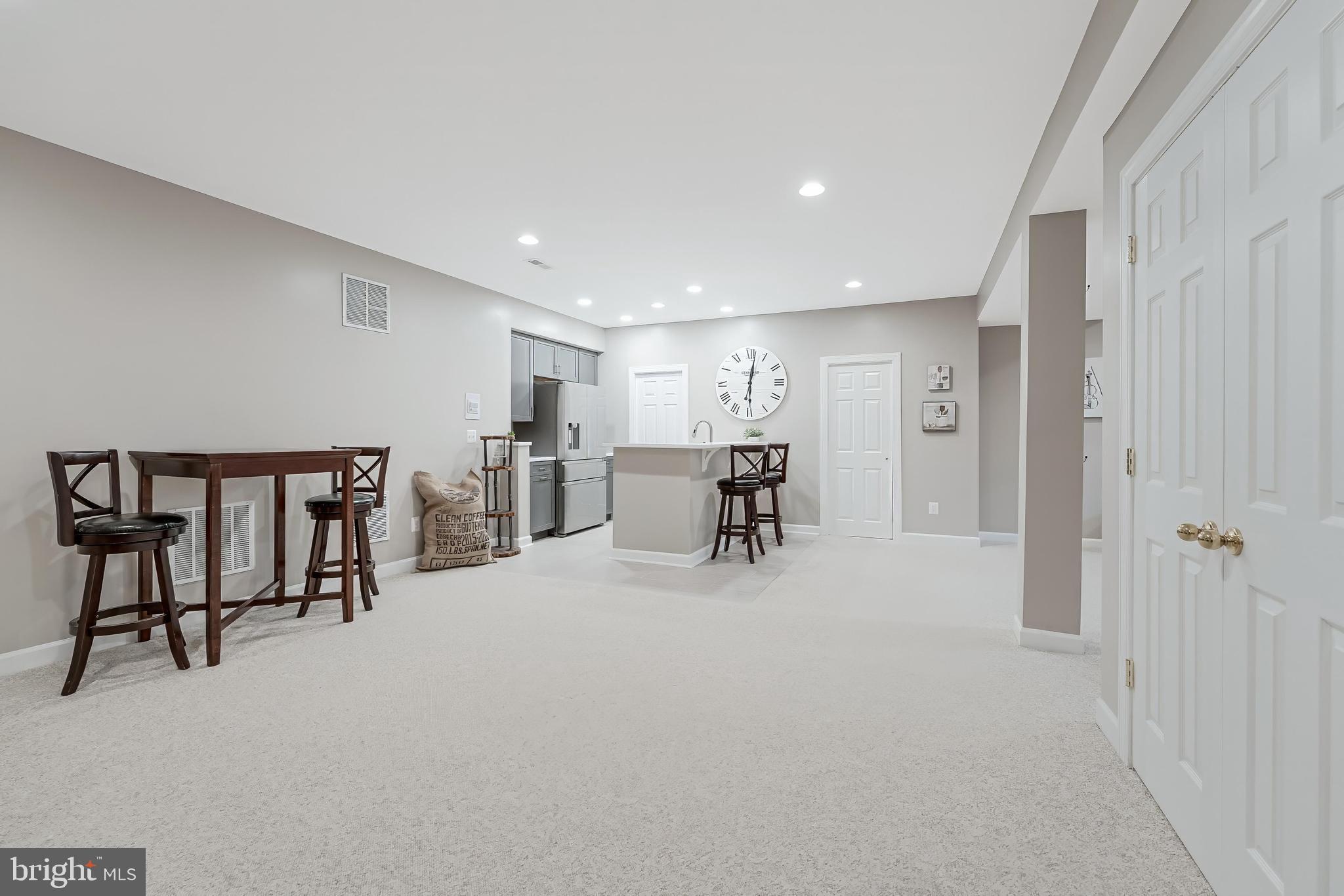 VILLAGE OF WAXPOOL - Residential