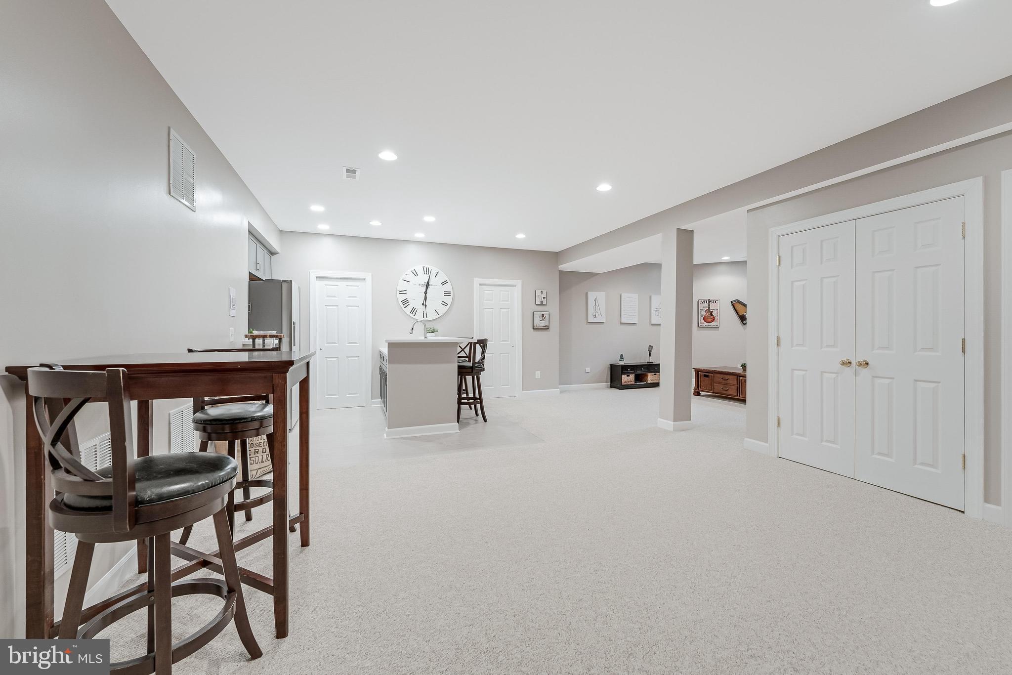 VILLAGE OF WAXPOOL - Residential