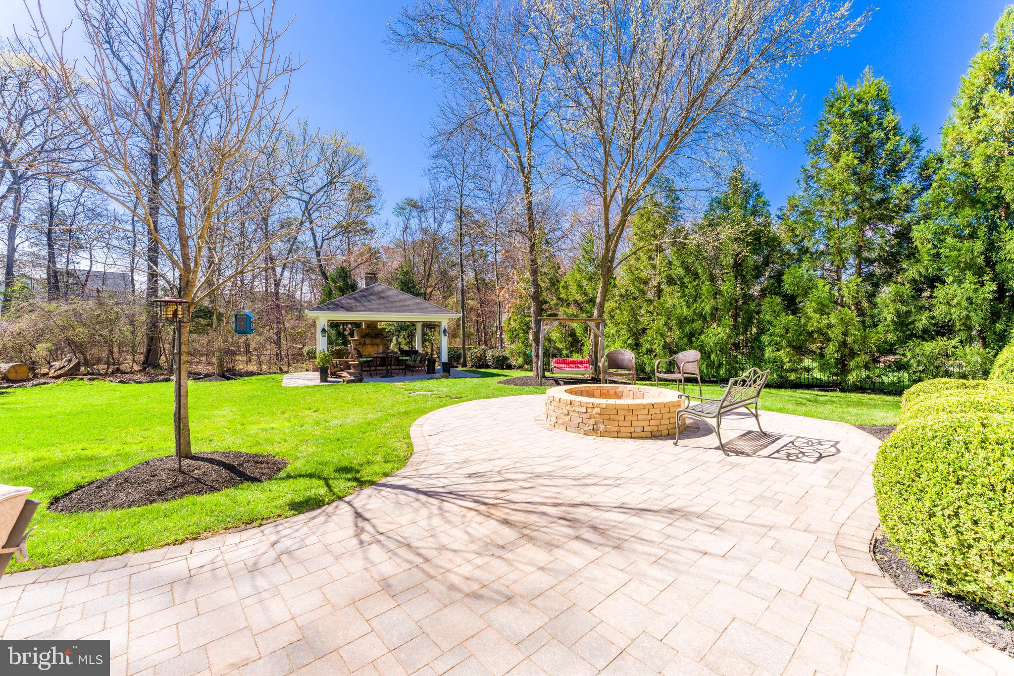 VILLAGE OF WAXPOOL - Residential