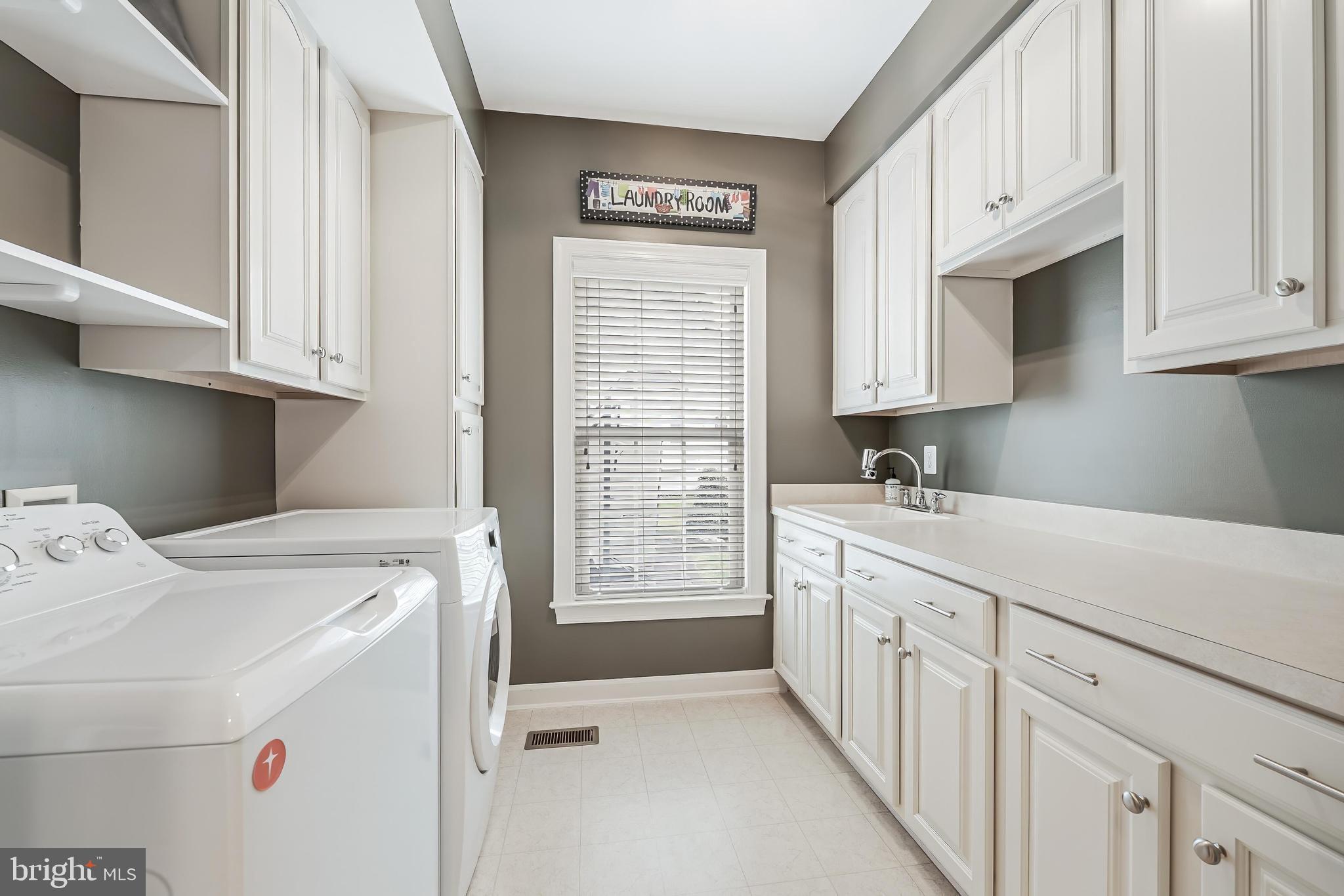 VILLAGE OF WAXPOOL - Residential