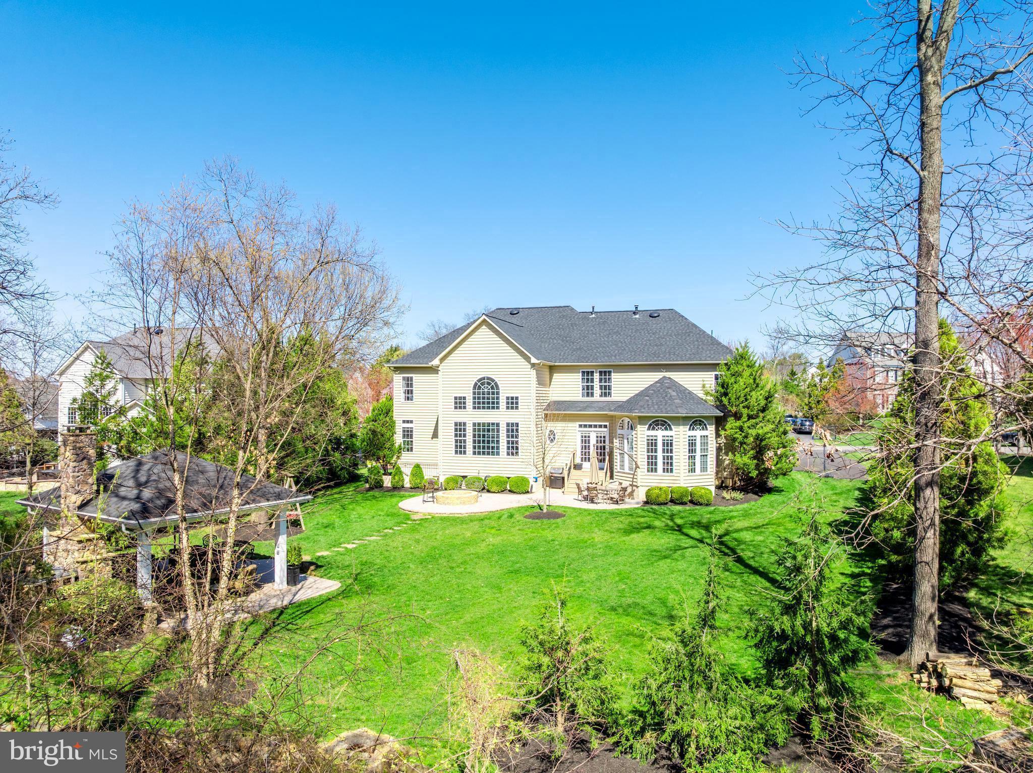 VILLAGE OF WAXPOOL - Residential