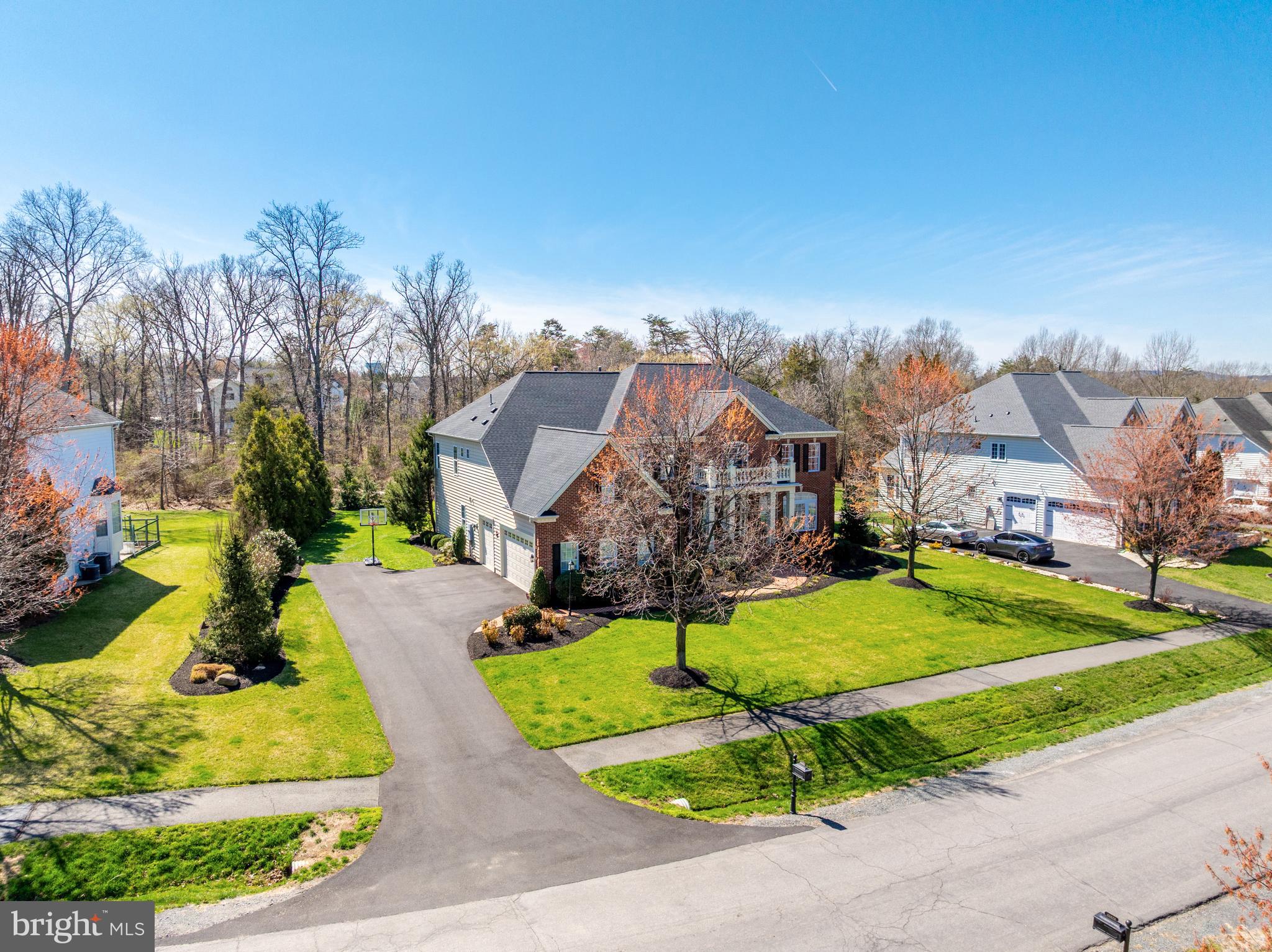 VILLAGE OF WAXPOOL - Residential
