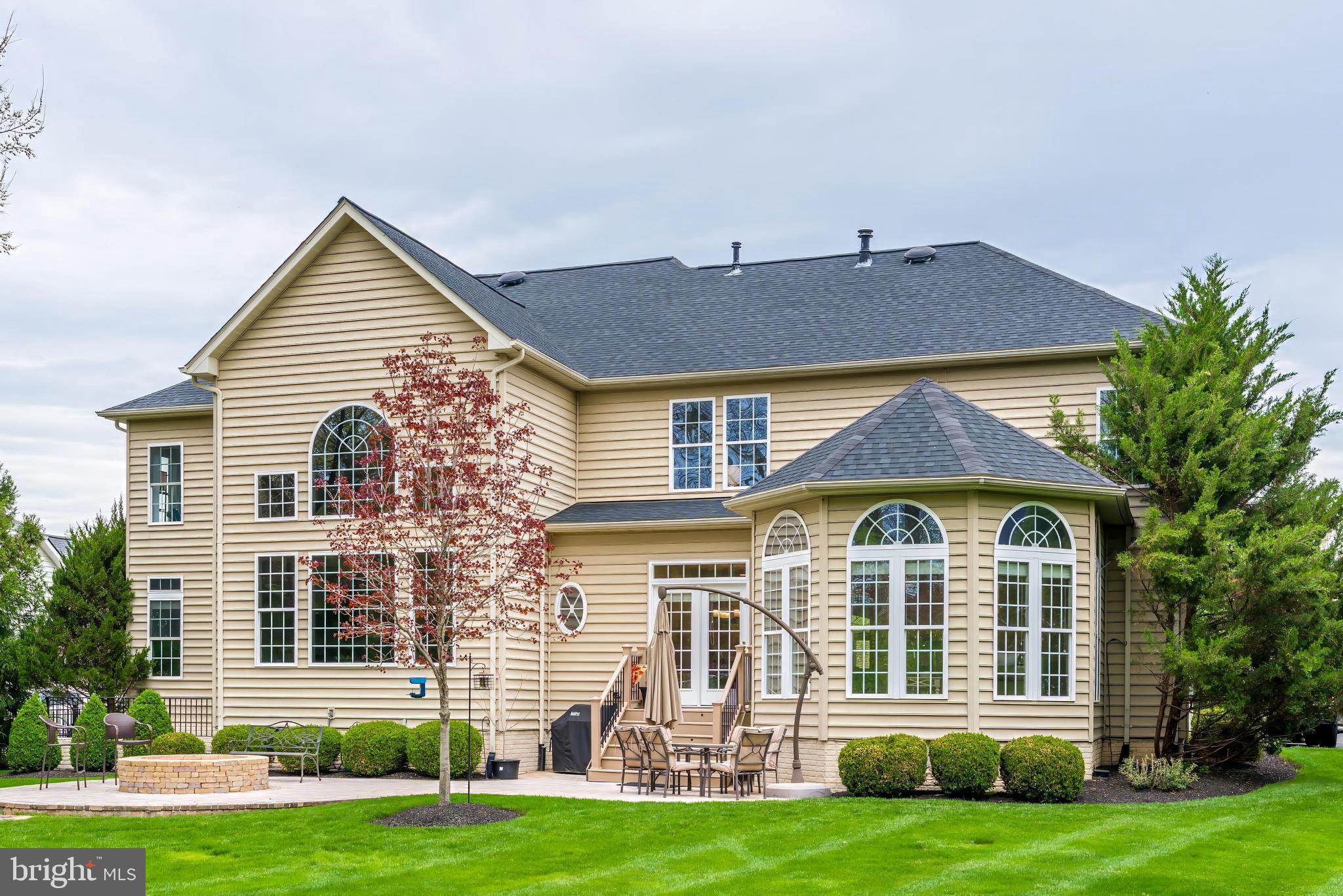 VILLAGE OF WAXPOOL - Residential