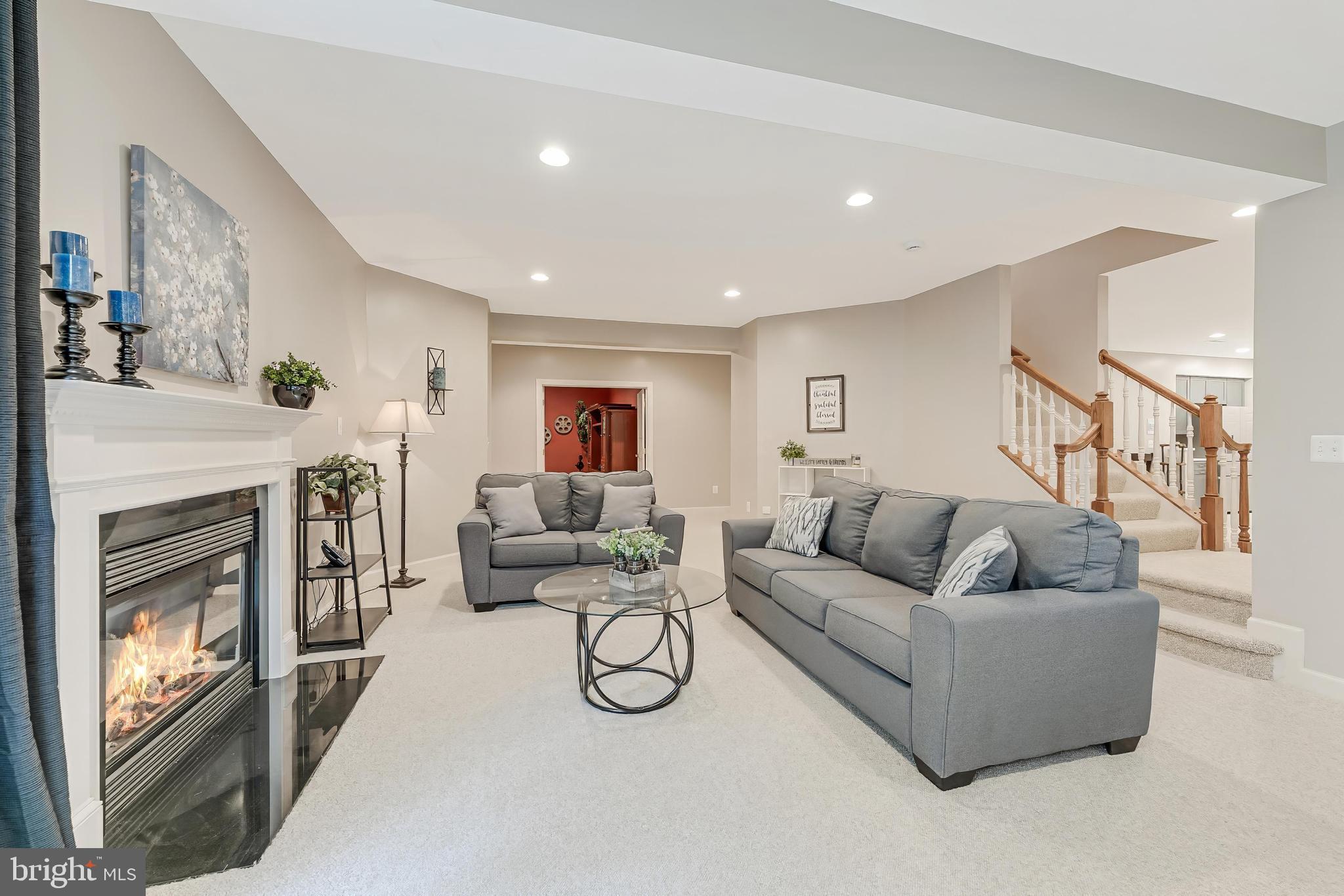 VILLAGE OF WAXPOOL - Residential